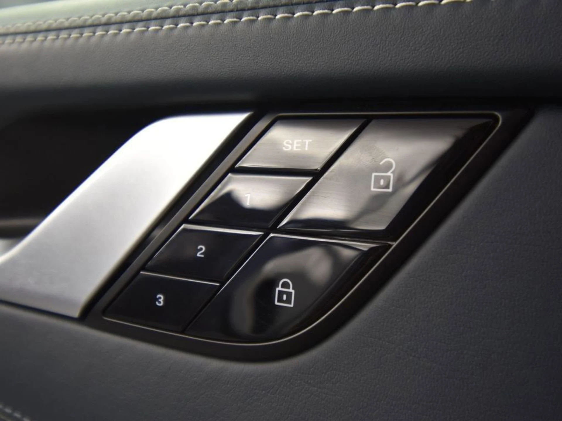 mph030_966414276_6561b430ce7deb46bbd5c8cb0a2cb163x_2eb713b2ef