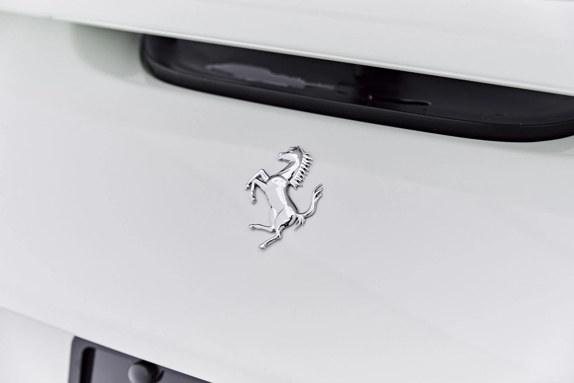 mph030_969972902_Used_2022_Ferrari_F8_Spider_Base_1784162267_cb8aeae347