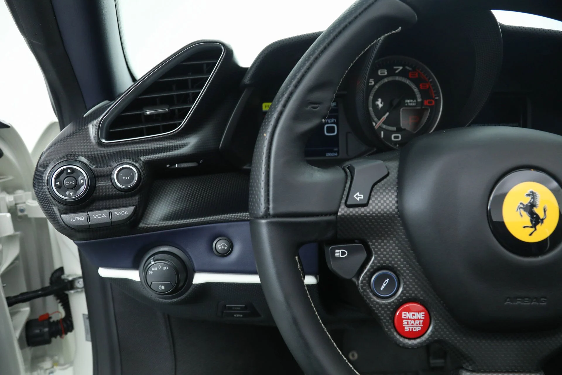 mph030_974104784_4f5a0043172680d34e452e25e8380180_2f686fa0f3