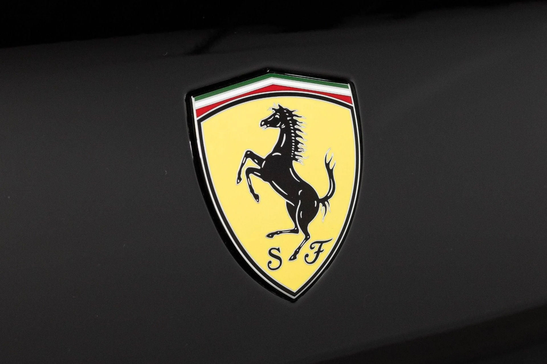 mph030_977237056_Used_2021_Ferrari_812_GTS_1778853181_6686185e15