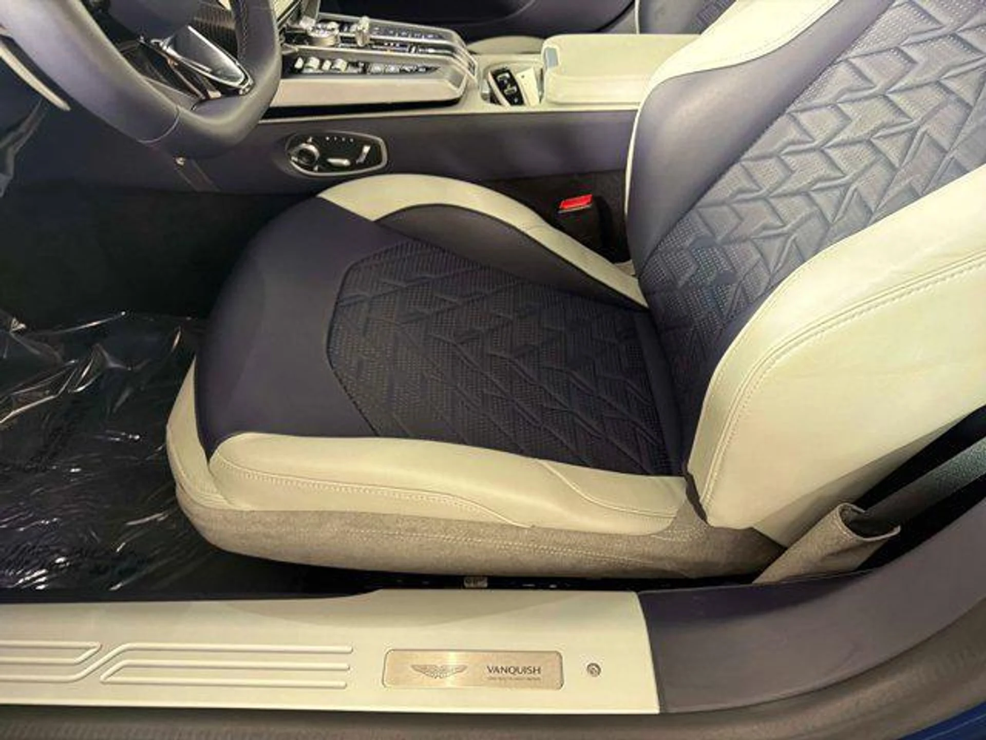 mph030_977913718_c9_MIEMP_Oo_Kecg_N_Hi_G_Cfh_H6s_P7_Q0_26d6060c55