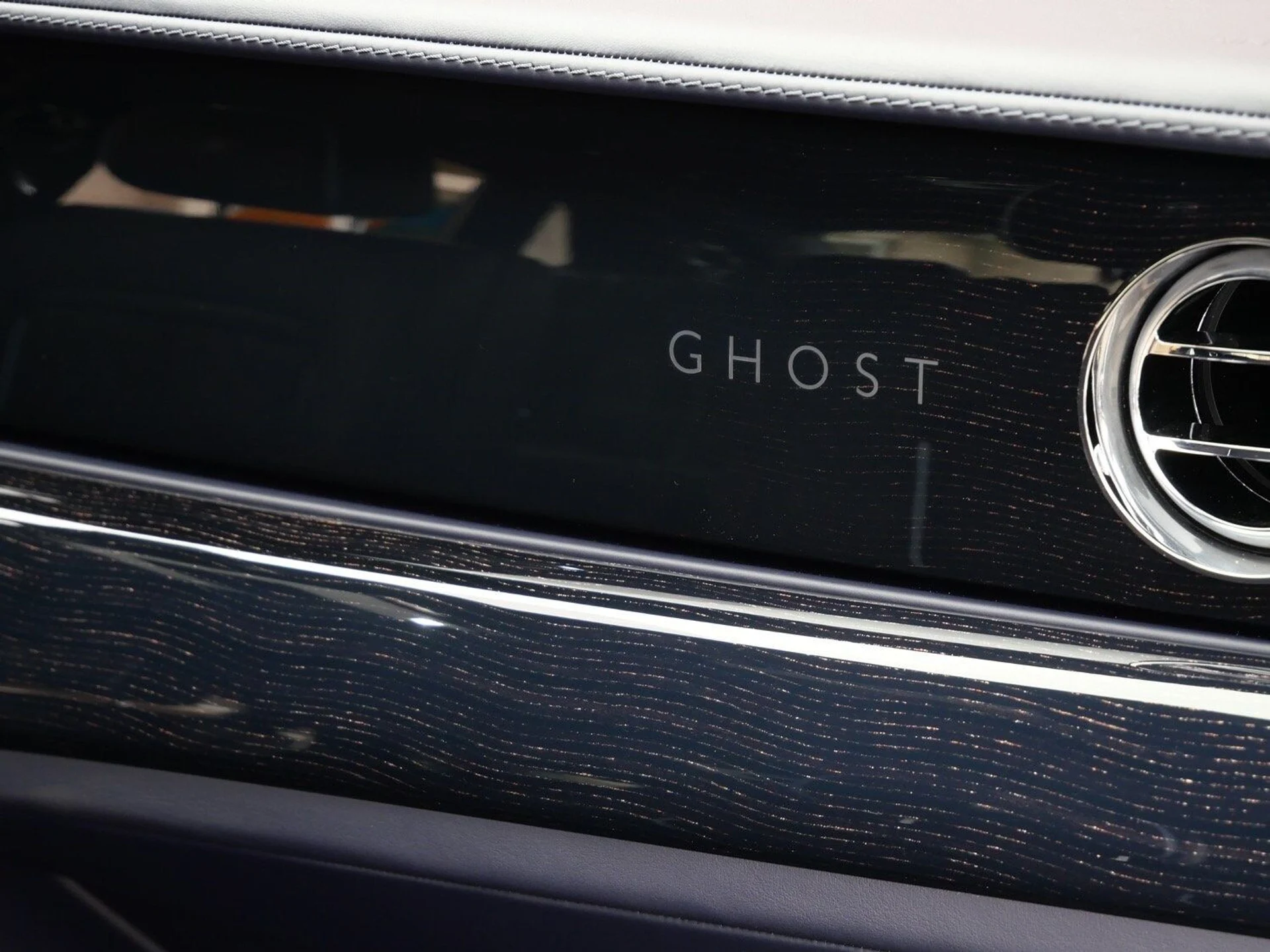 mph030_979069749_fdf4a7e959f3bafb274c208674d1812bx_c8e9aecc63