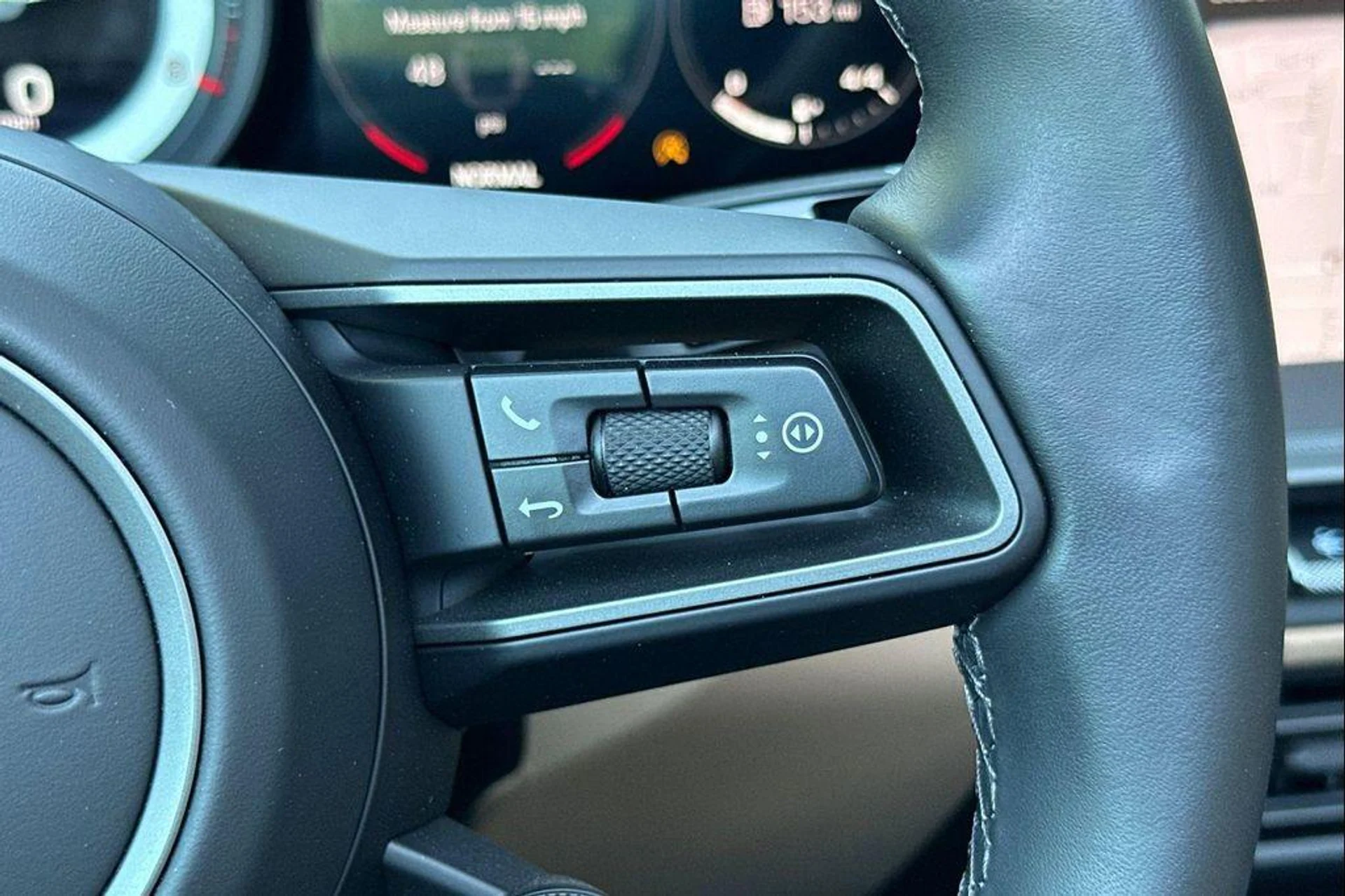 mph030_979623123_LE_5kb_Zrv_Yy7_Ur54p_Hn_Q1_P_Cr_Hp_Js_db7577d2a5