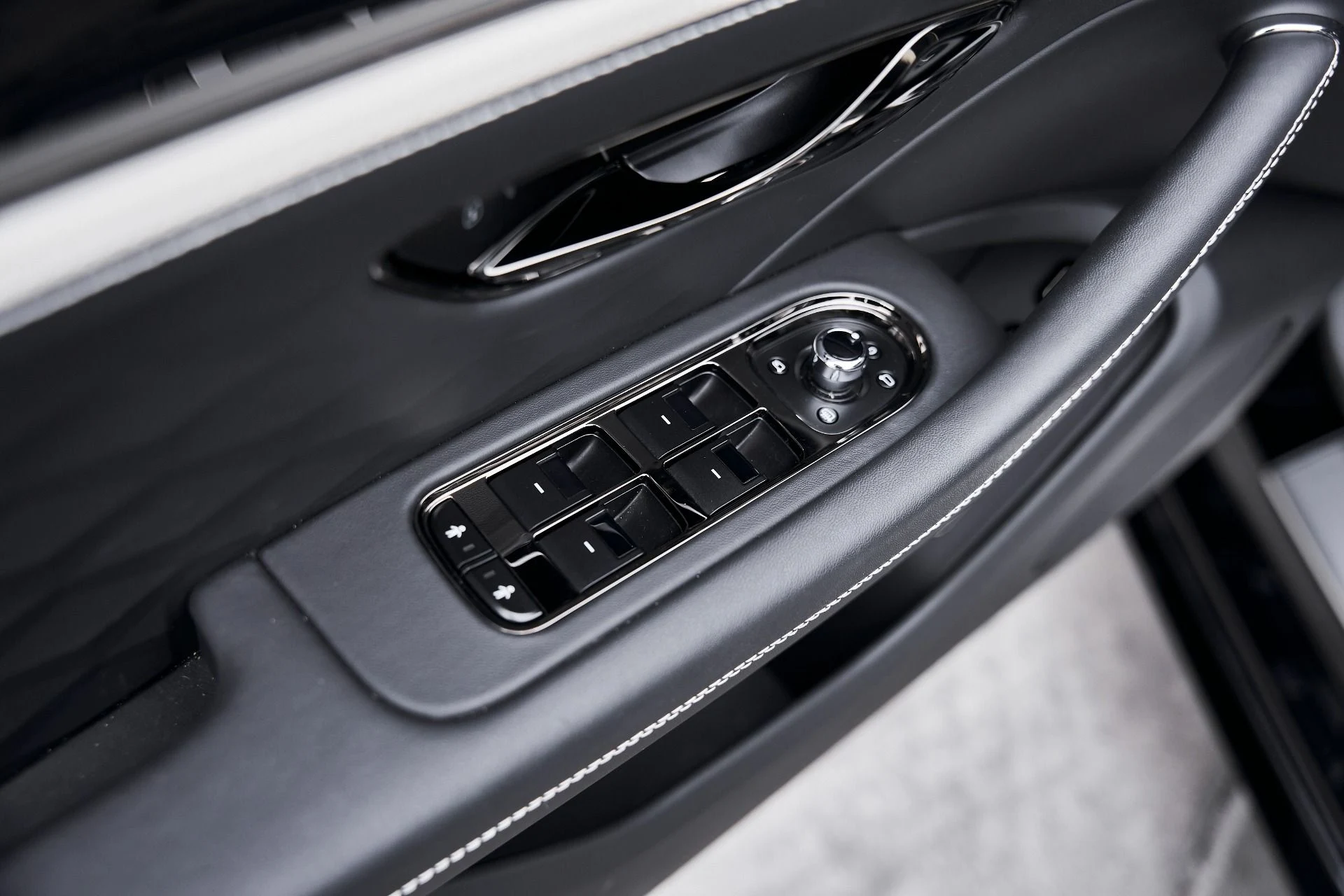 mph030_980741041_Used_2025_Bentley_Flying_Spur_Speed_1769137065_9f175f11ea