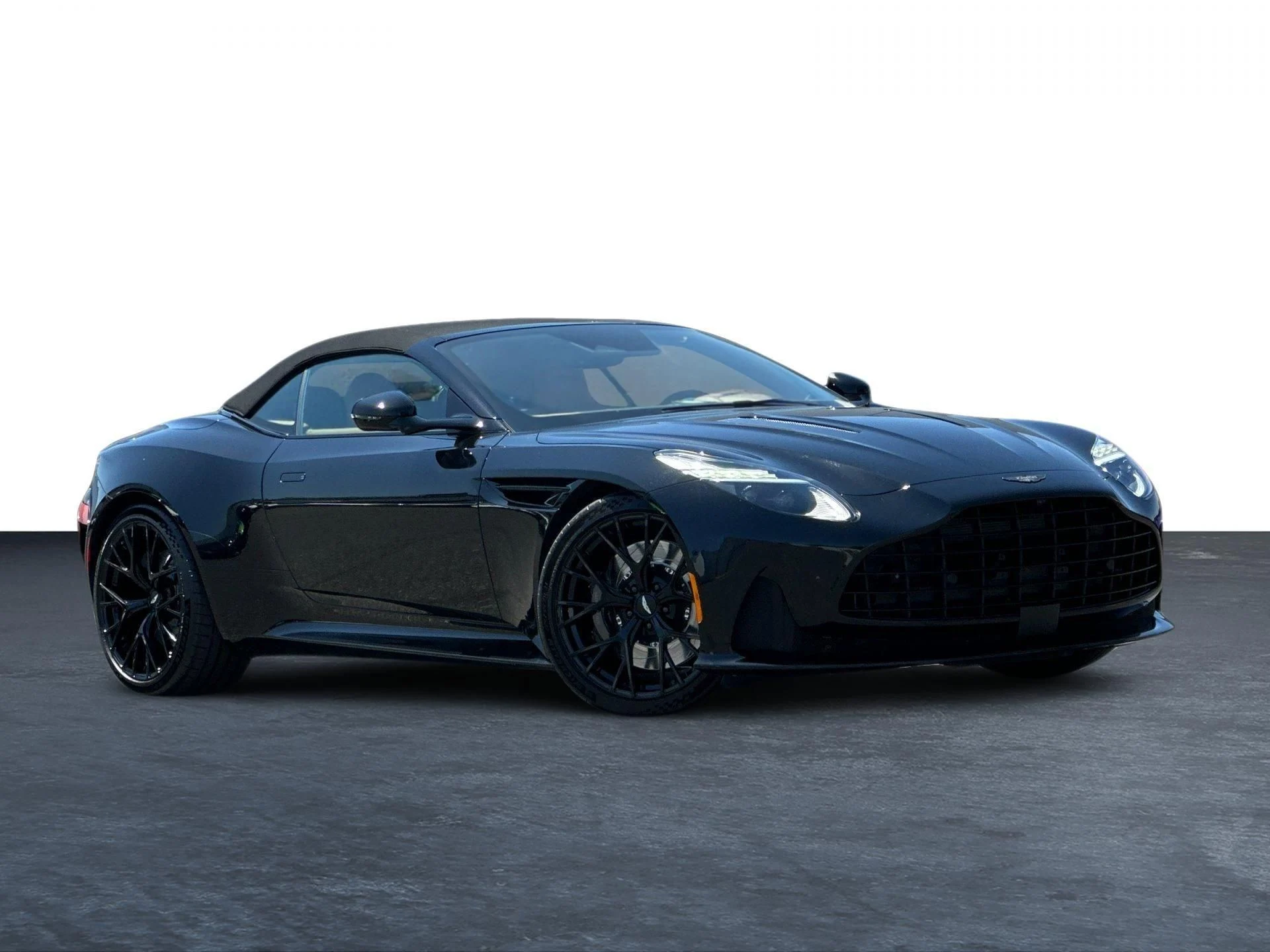 mph030_985557236_Used_2025_Aston_Martin_DB_12_Volante_1778229529_6da02778c0