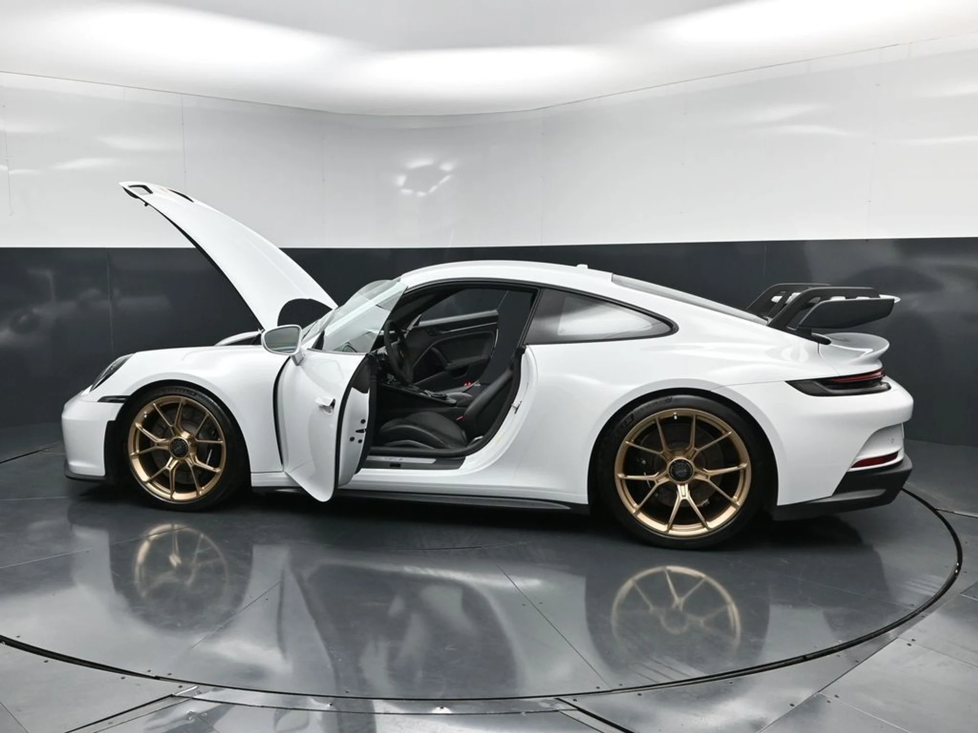 mph030_985672525_b06e9e0cb532a17916af6b5a5a597f50x_5b44f41599