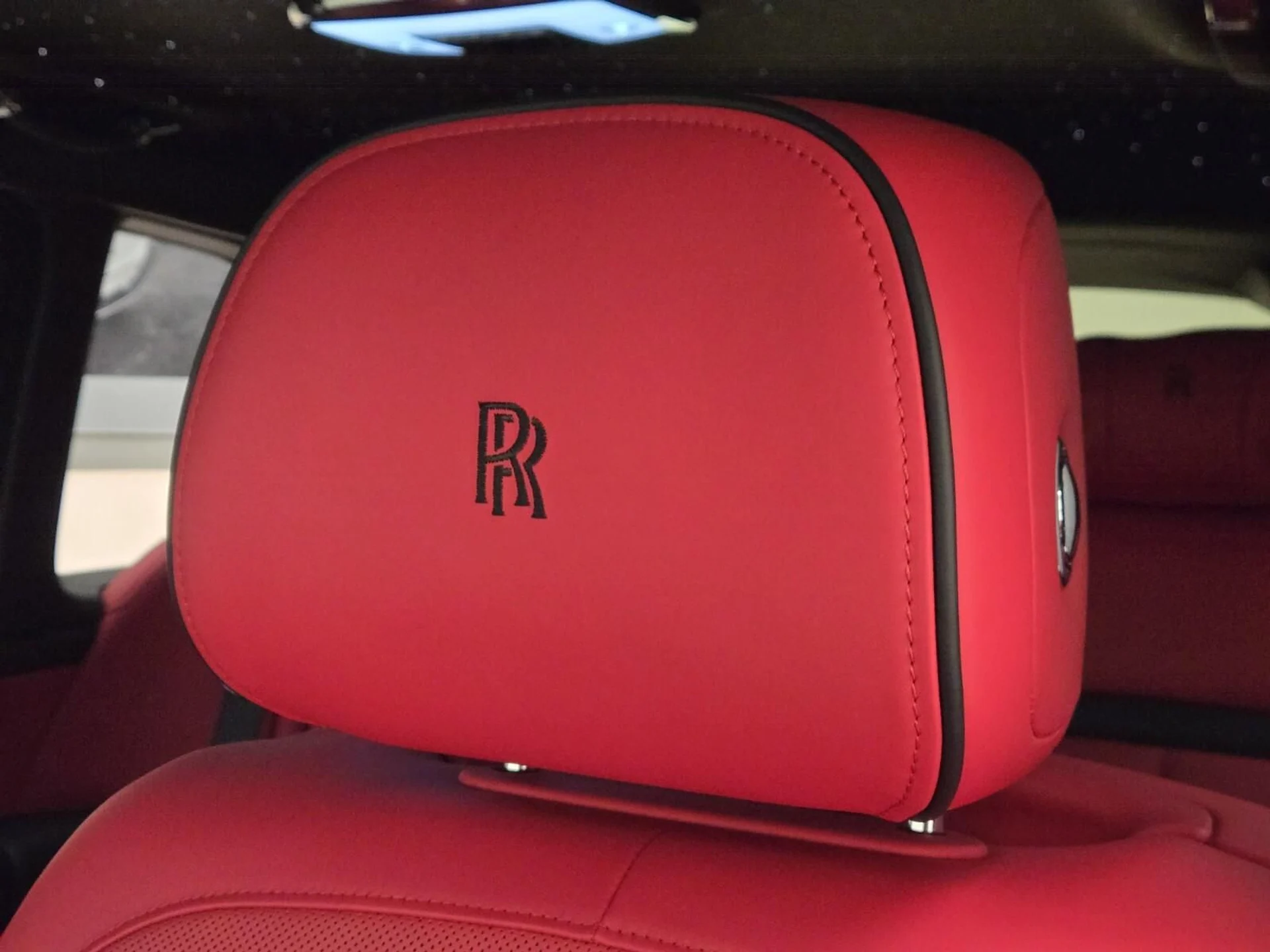 mph030_986389446_Used_2022_Rolls_Royce_Black_Badge_Cullinan_1773381774_dc4cfcd822