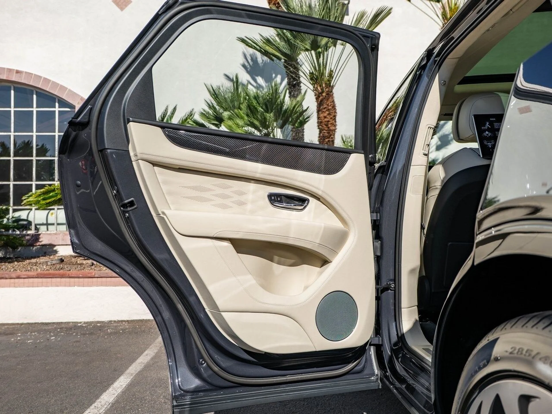 mph030_98916624_b3fc2dc5e256e7e02cfae590303fdbf1x_0f687567a8