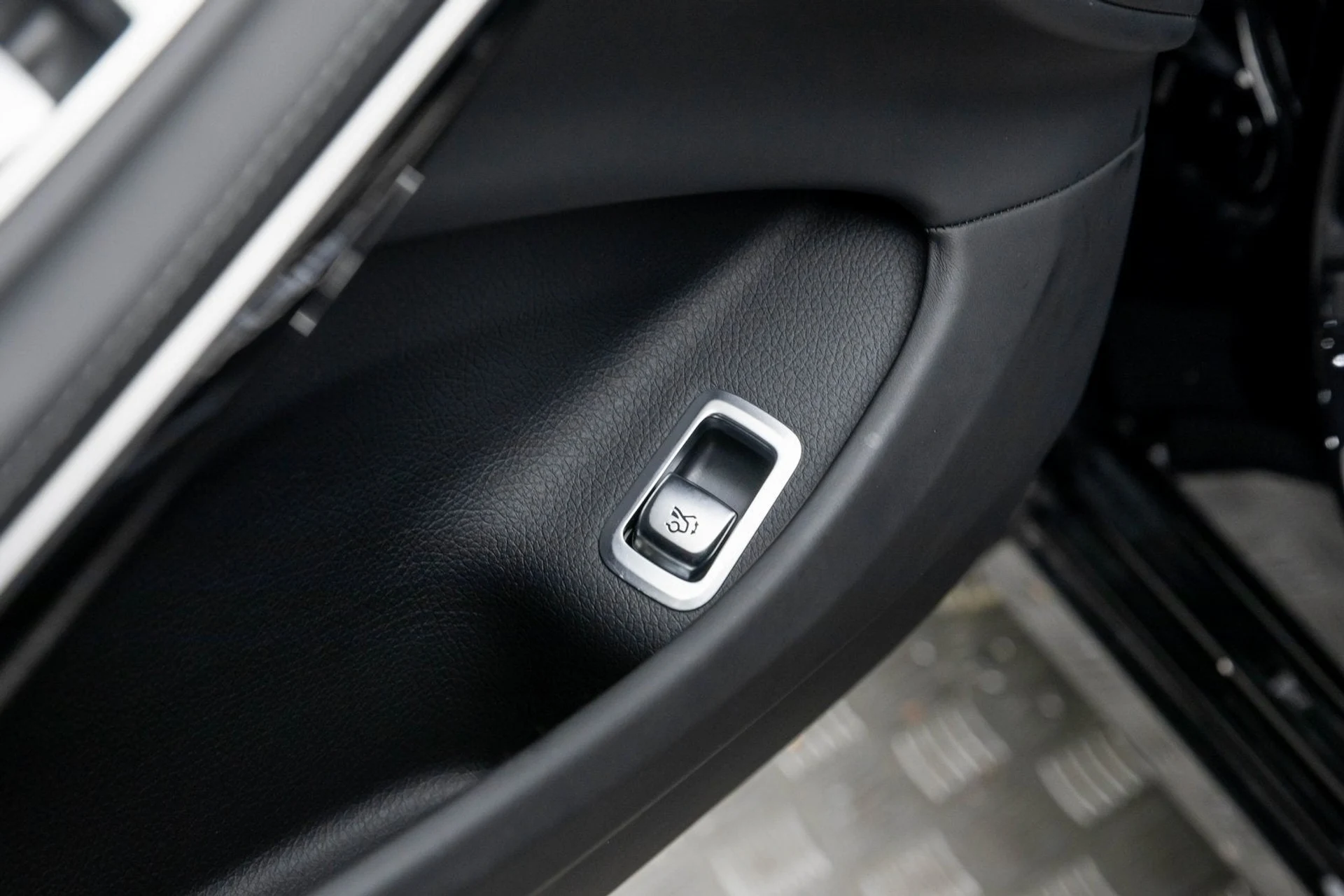 mph030_989816003_31_8c5bce9b20