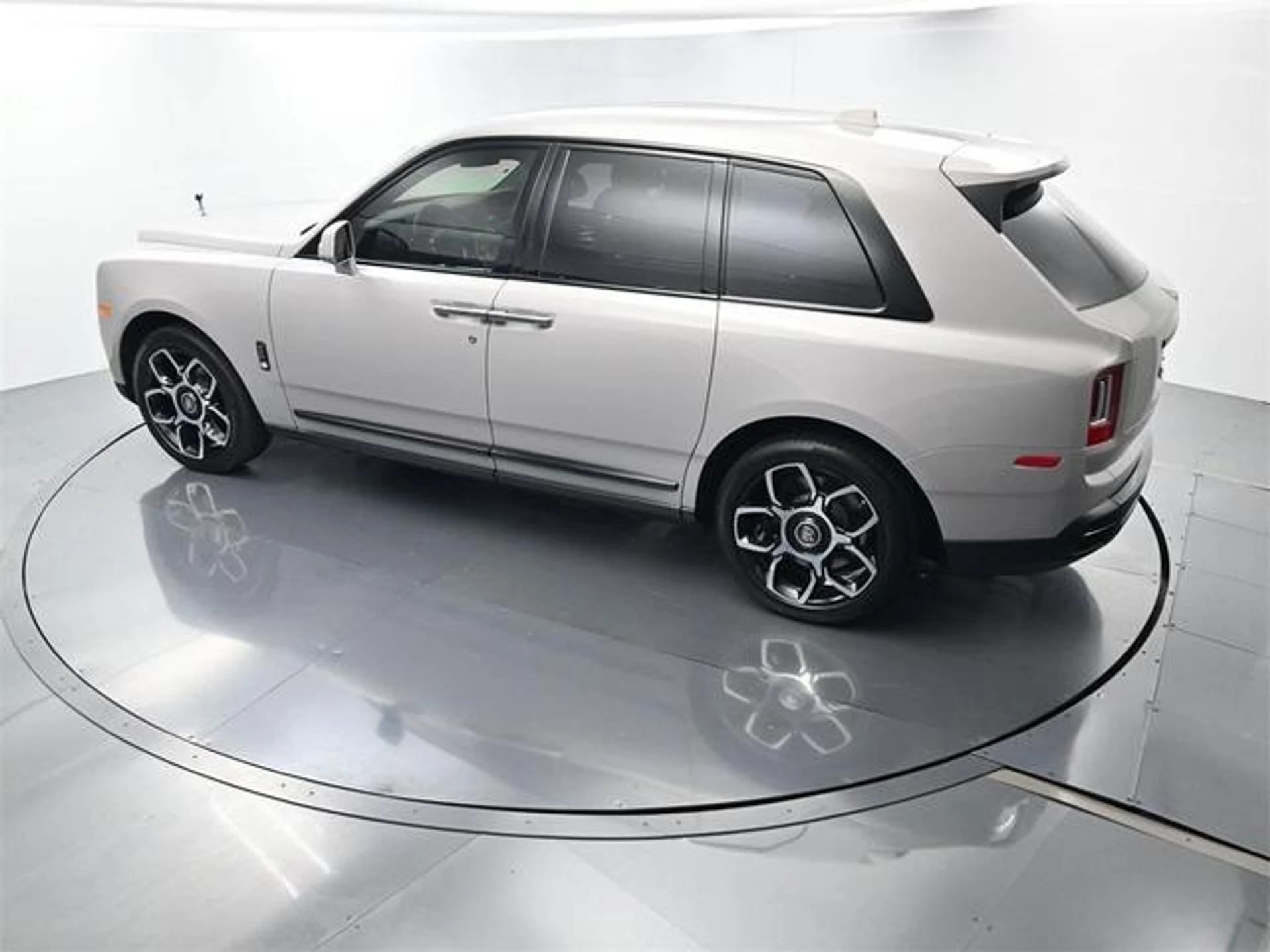 mph030_c_LF_7_VT_3s_J_Gh_T_NQCCW_Td_Zx3ls_U_0f0b4a3ad7