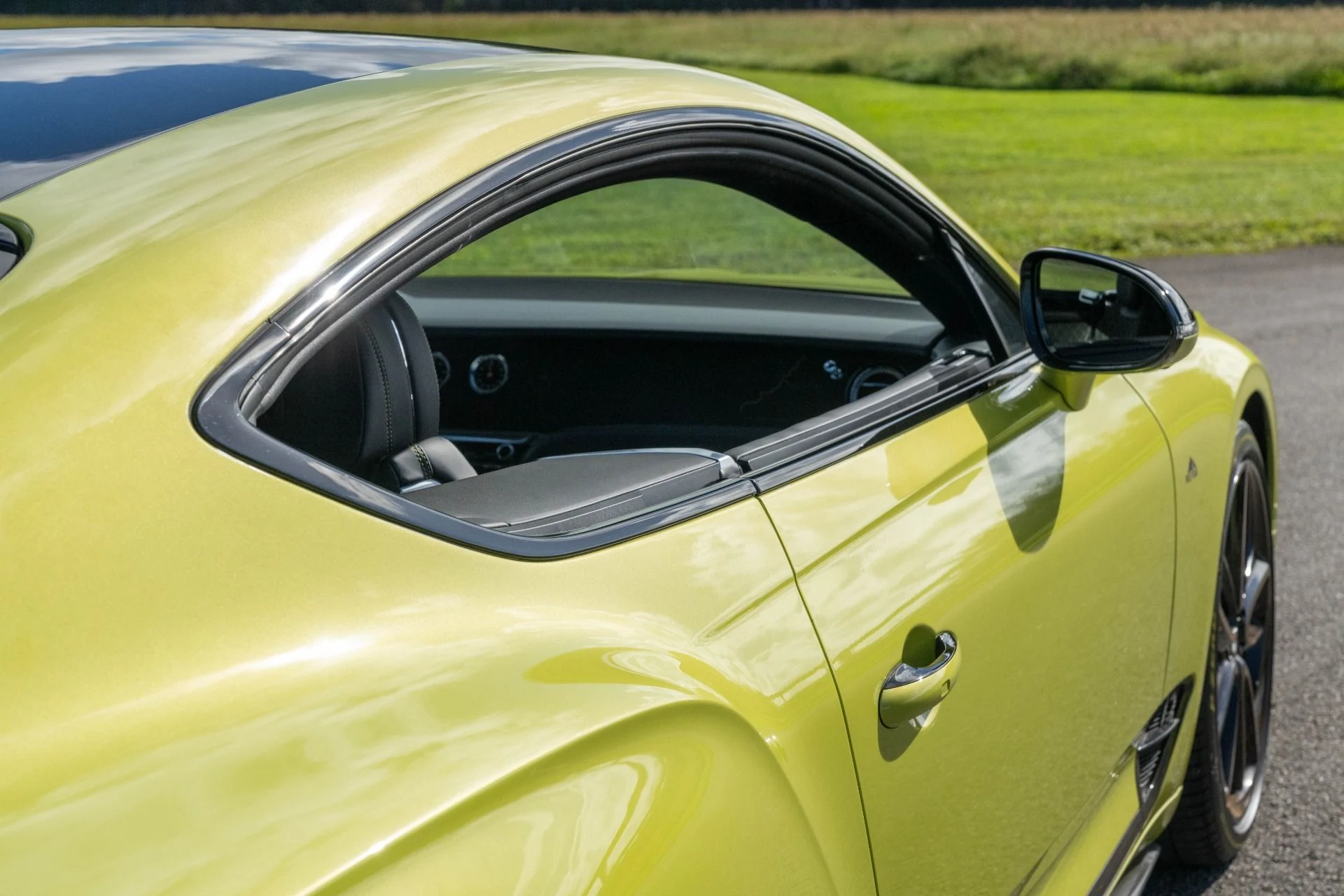 mph031_1003439906_Used_2020_Bentley_Continental_1_of_5_Pikes_Peak_Edition_GT_1761756018_1a670efd52