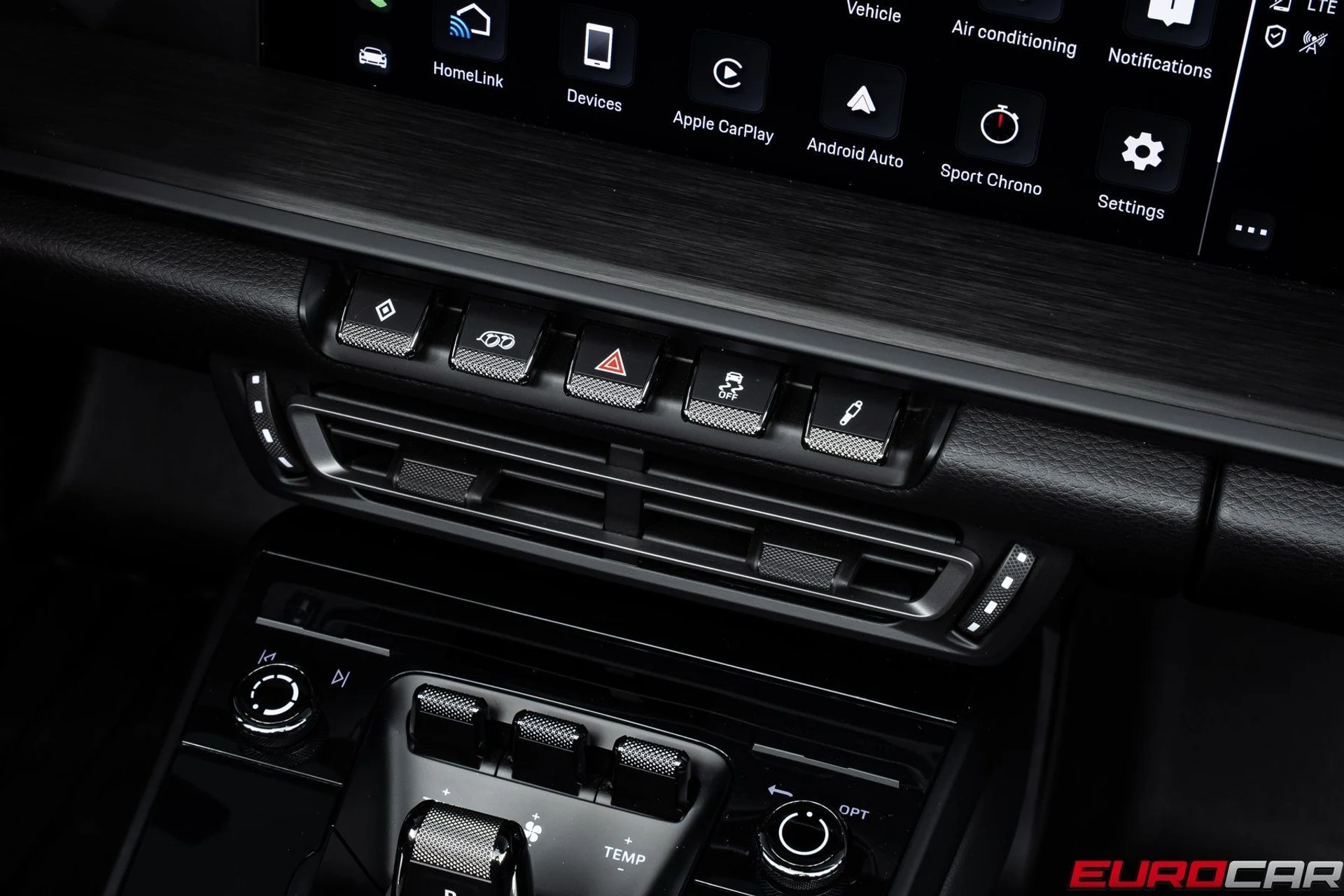 mph031_100770750_image_32_ba2cd9fa30