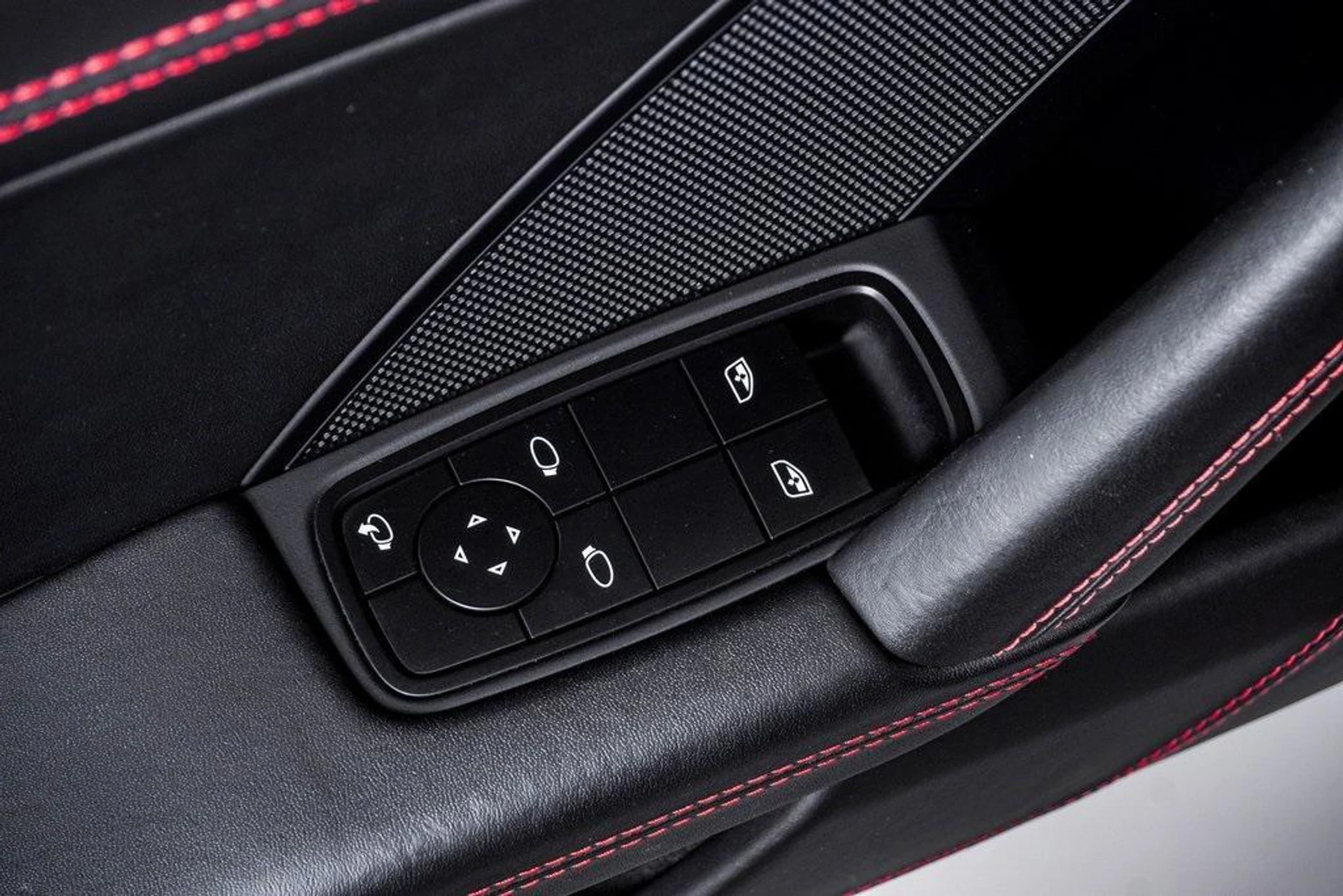 mph031_1010115279_yj5w_8tj_U6x_S_Were_SCXE_0_U_Wem_Rs_581465dc98