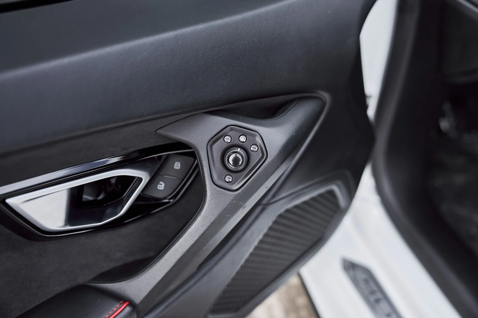 mph031_1012033671_Used_2020_Lamborghini_Huracan_EVO_1768438604_351fcfbe52