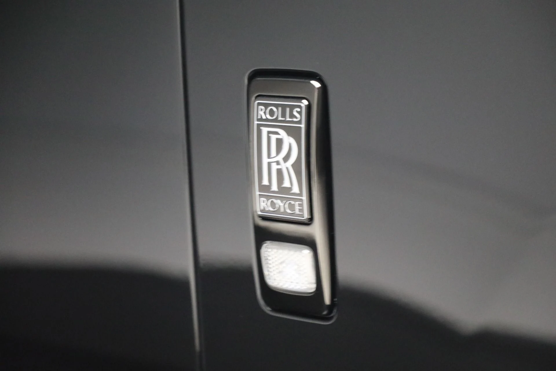 mph031_1012552416_Used_2024_Rolls_Royce_Black_Badge_Cullinan_93f90bb8c5