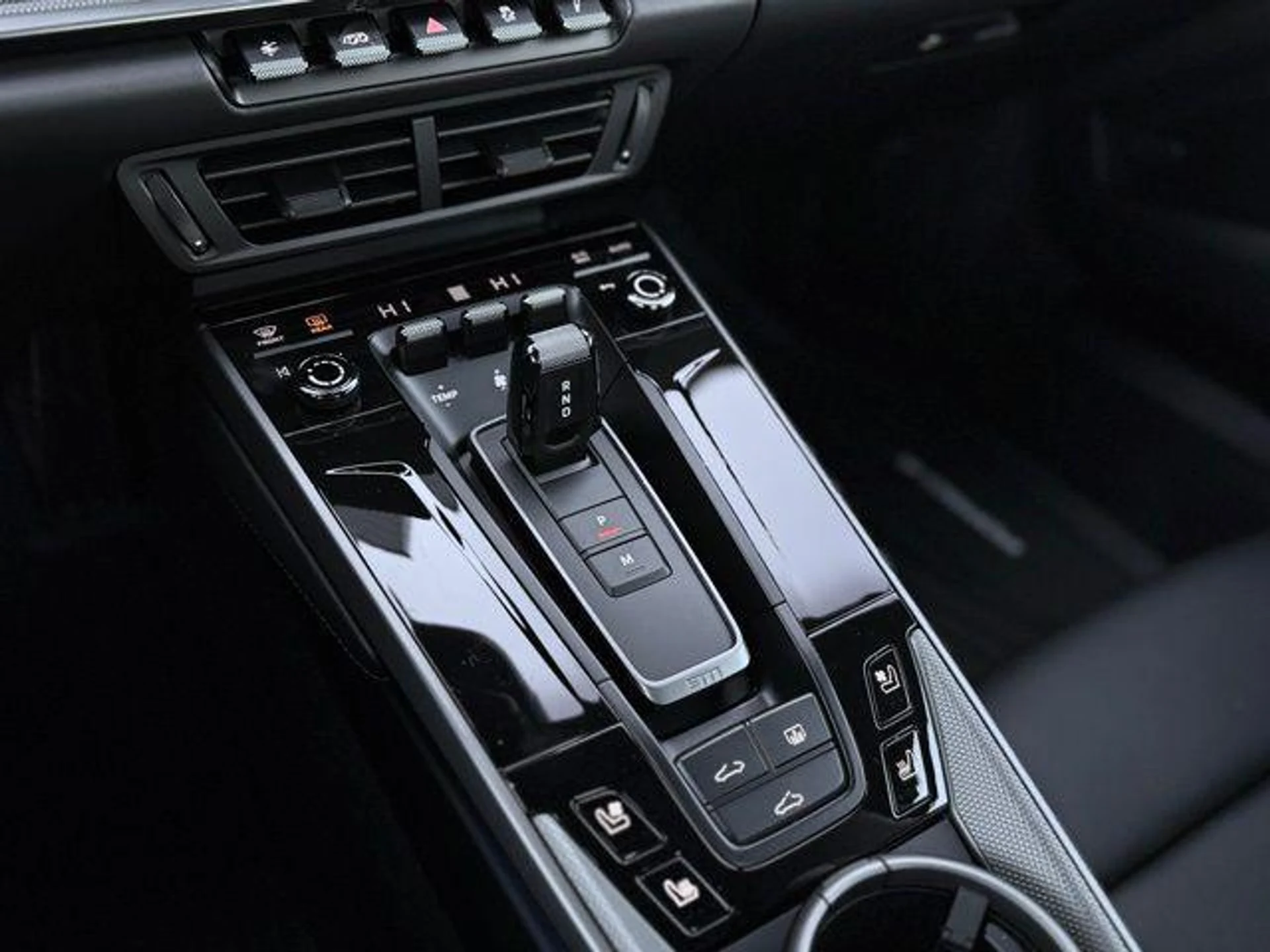 mph031_1017969237_Ze0_Cni1_Rdwk_Ssp_X36_IF_3_YR_Dd_XA_fae122b7f7