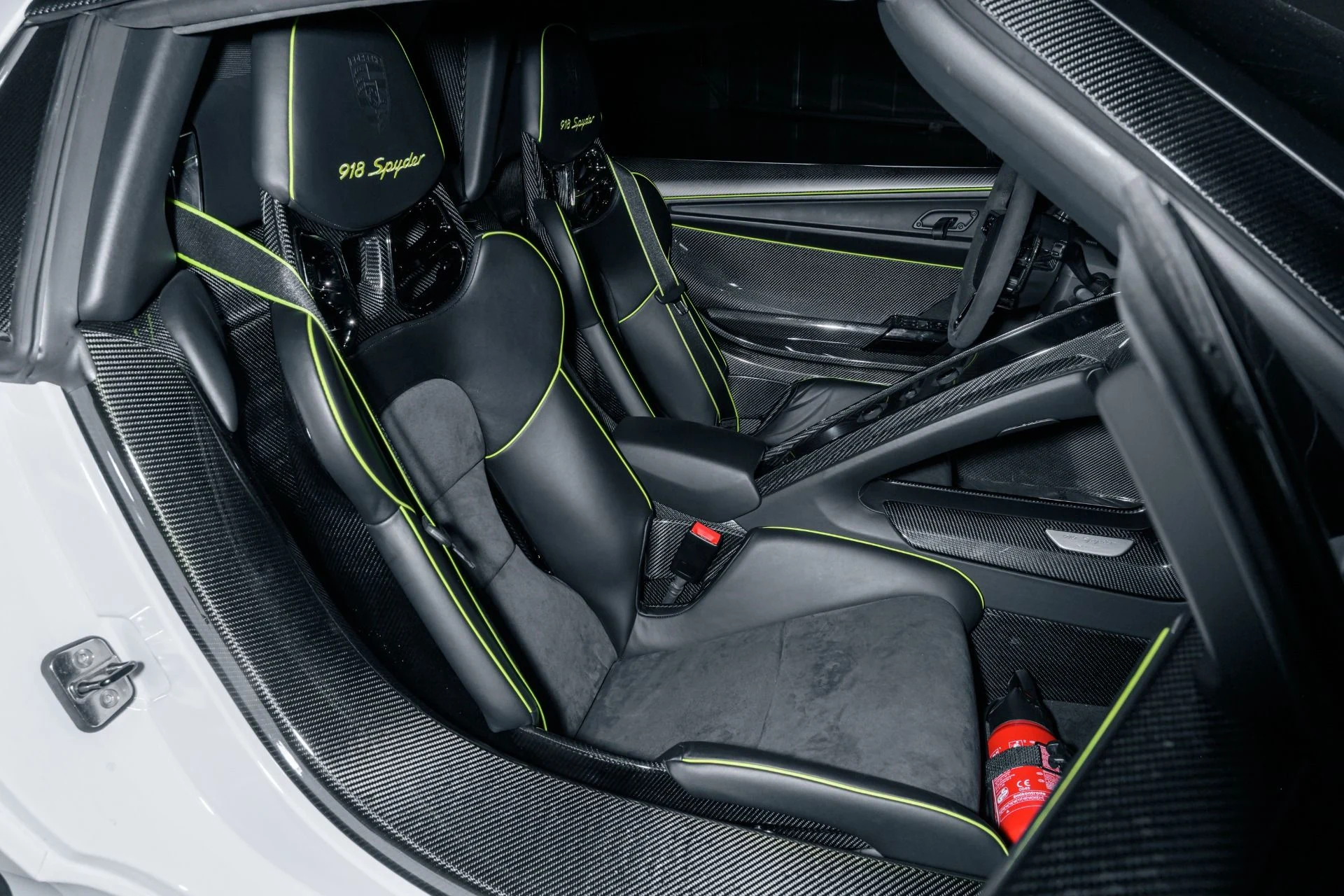 mph031_1021294663_12440_p32_l_26134dbd4e