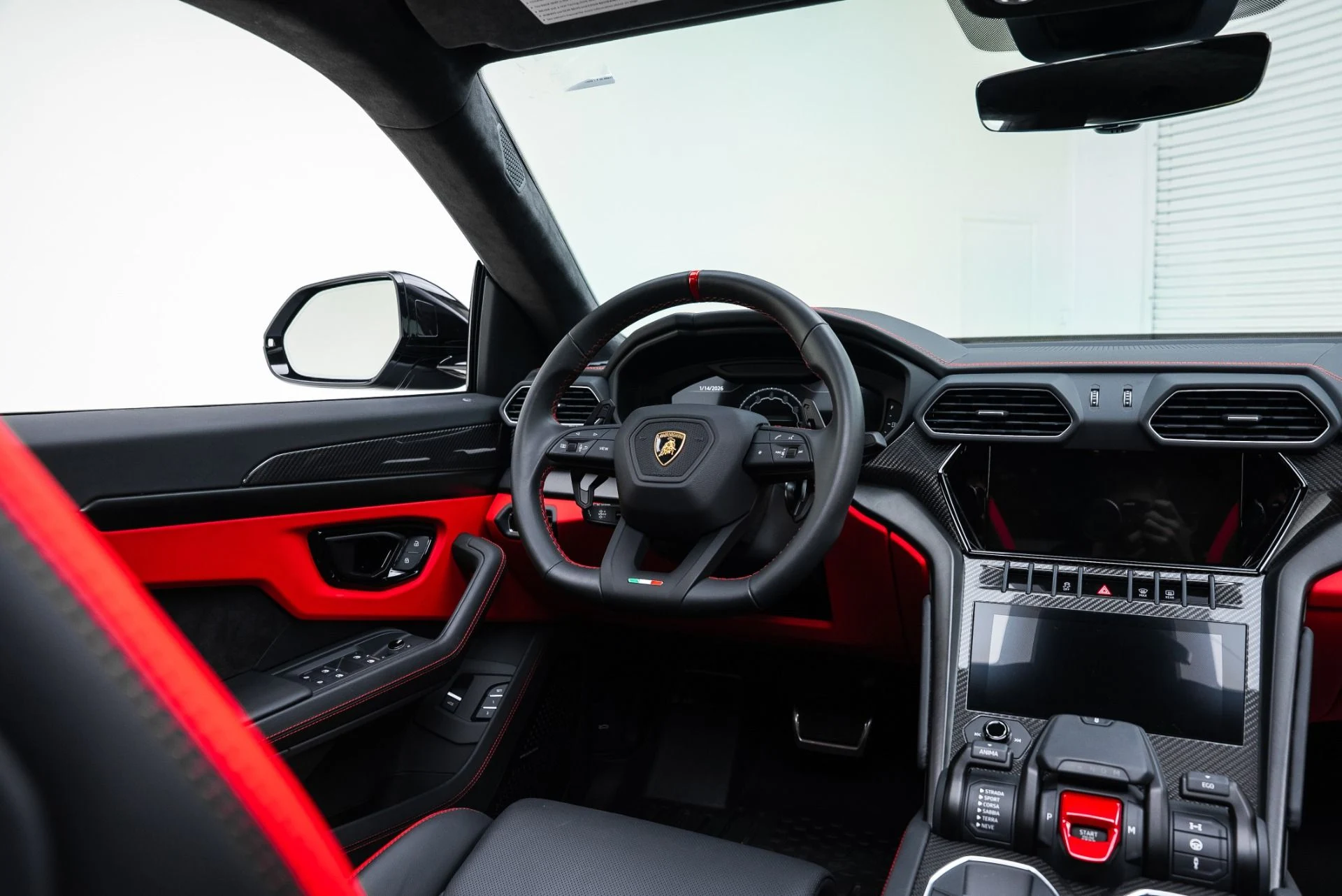 mph031_102388217_Used_2024_Lamborghini_Urus_S_1768413769_e941fe180e