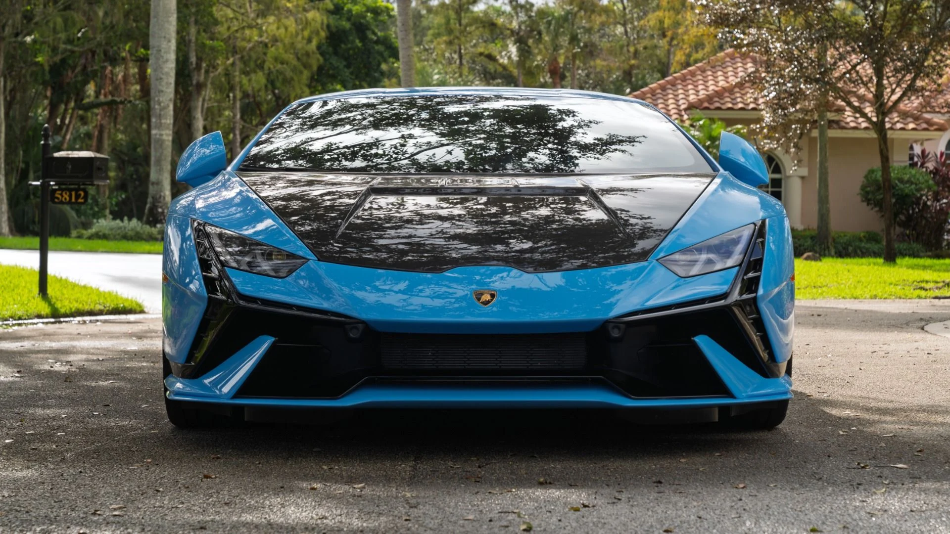 mph031_1025717257_Used_2024_Lamborghini_Huracan_Tecnica_1759426559_0902381474