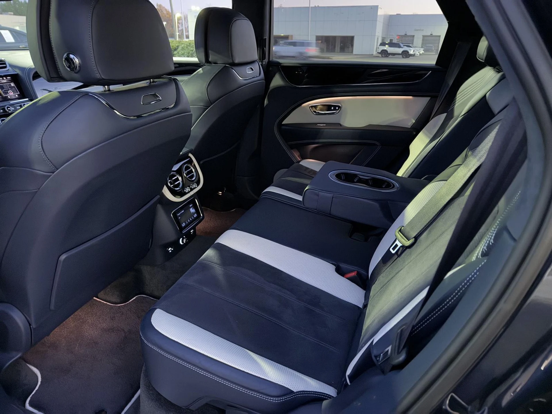 mph031_1042411235_fd5ee46c2be52a220b3c4f2f752ca815_ee9a0d9d1f