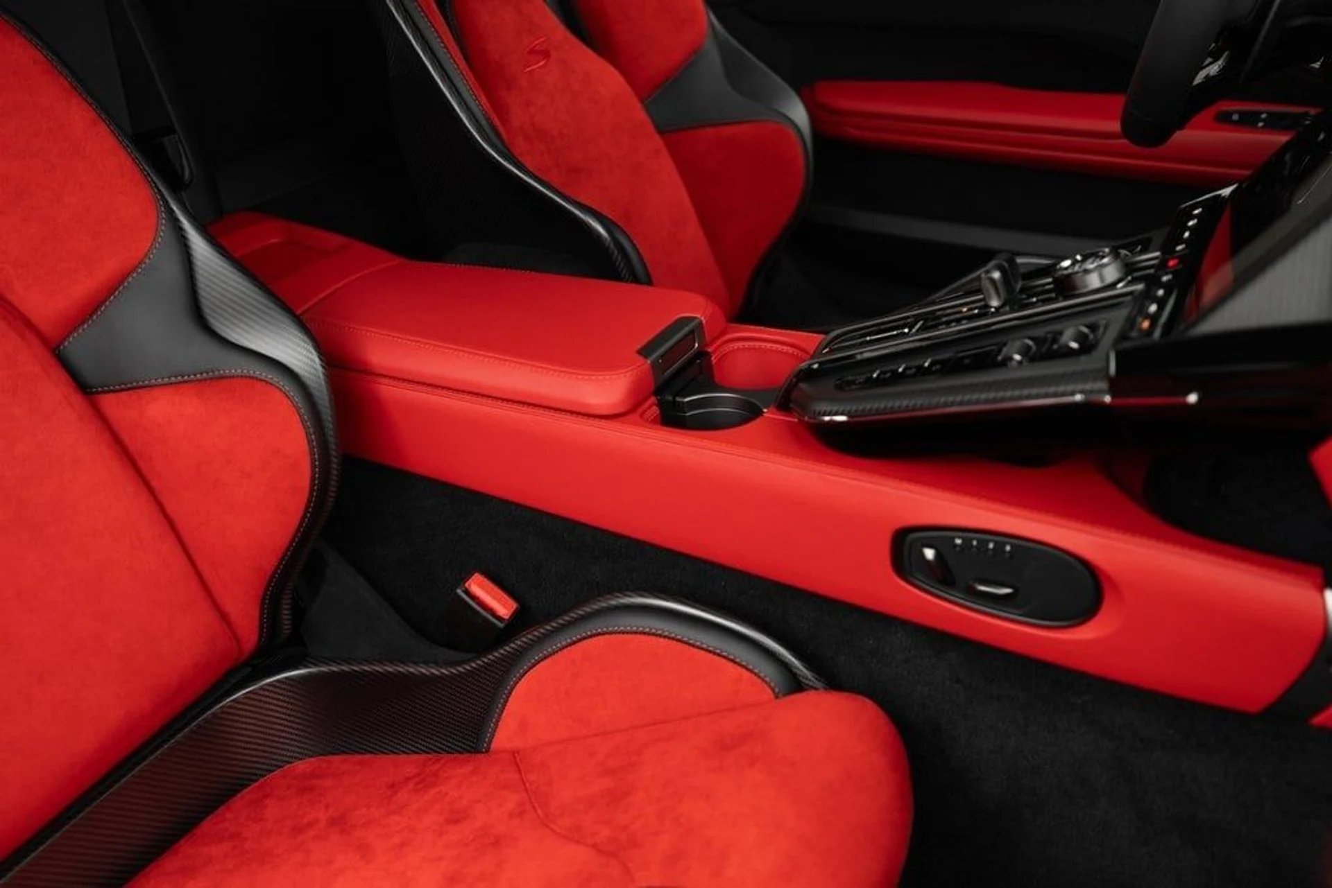 mph031_1043671156_ac6a7b3bfbf329f8f78e539c3cec5c5bx_d2344c9be8