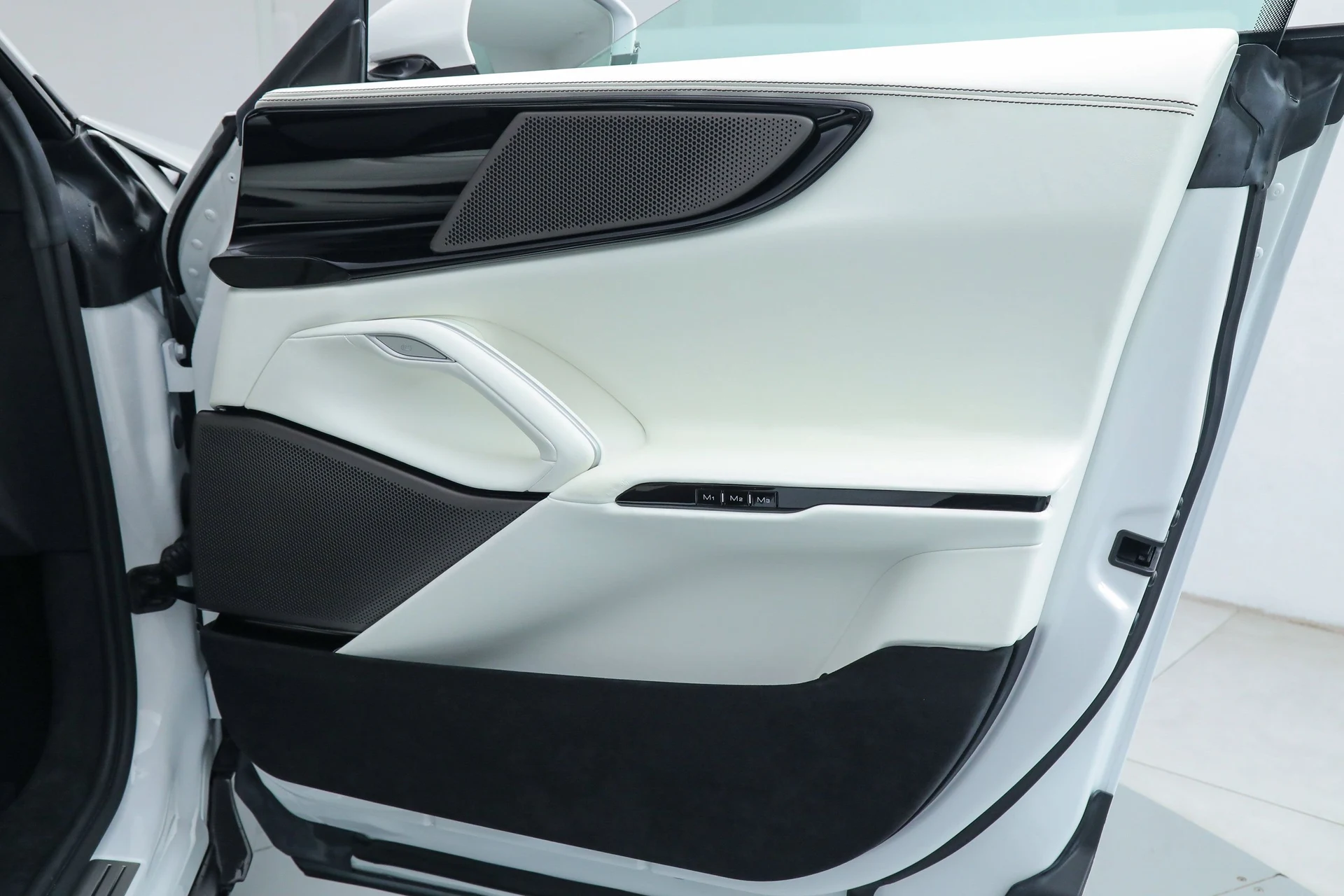 mph031_1068766078_acb82643e99f1d74eda3266e275faf33_095a03b9a3