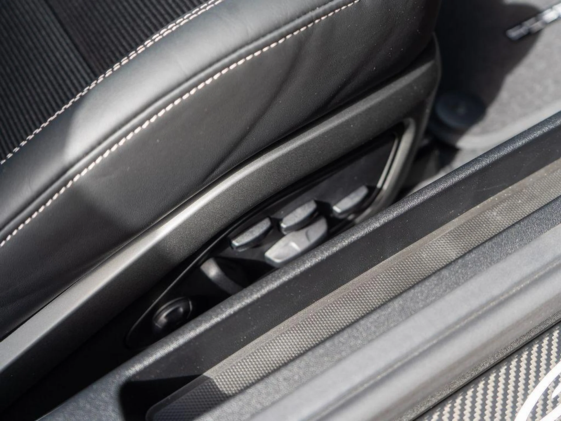 mph031_1071701933_y_O_Sflfut_Rnv_Vs_Jsv_Gt_Y1_A_Pg_Bwg_beee798ff4