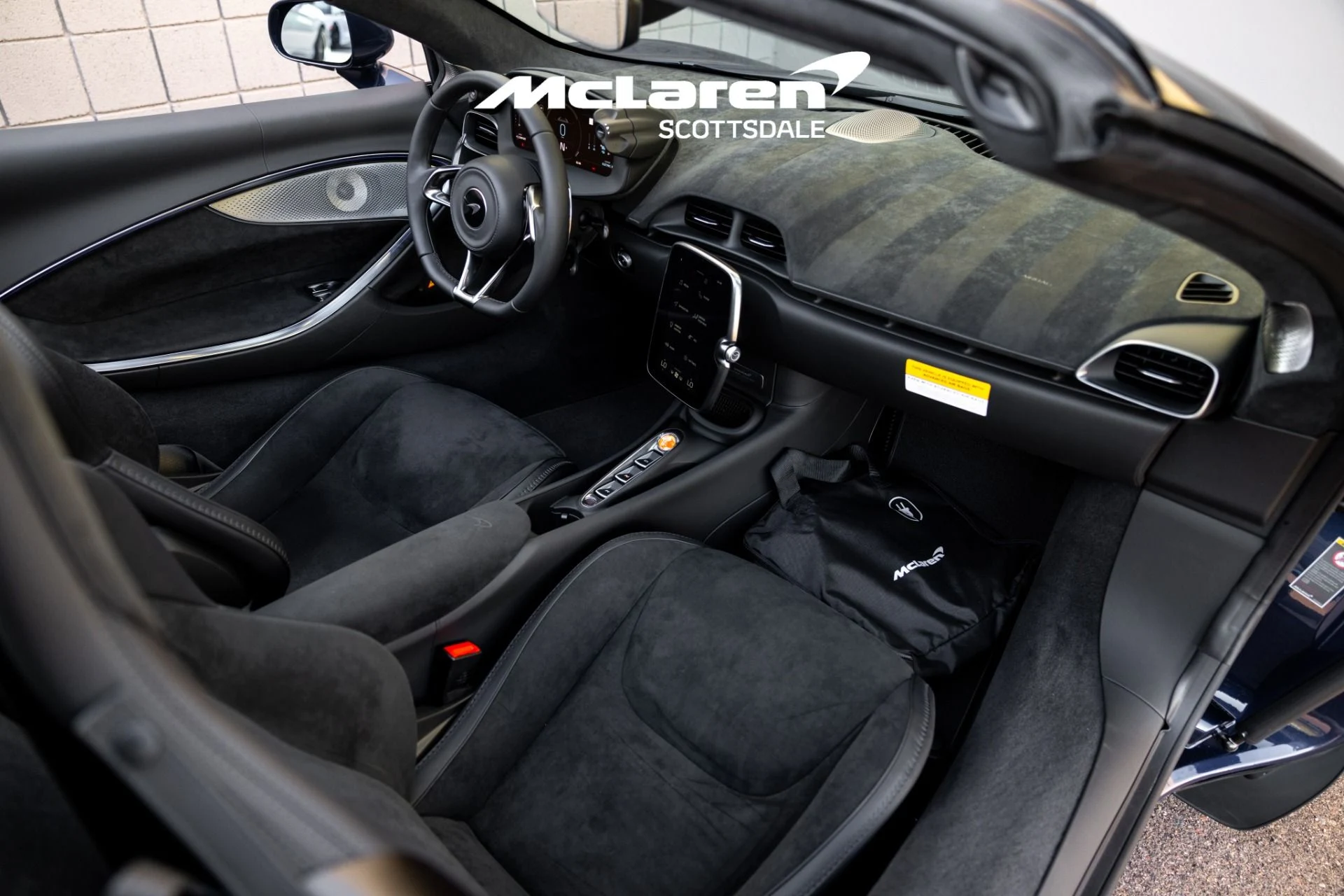 mph031_1072214902_Used_2025_MCLAREN_ARTURA_SPIDER_1729282262_c373876297