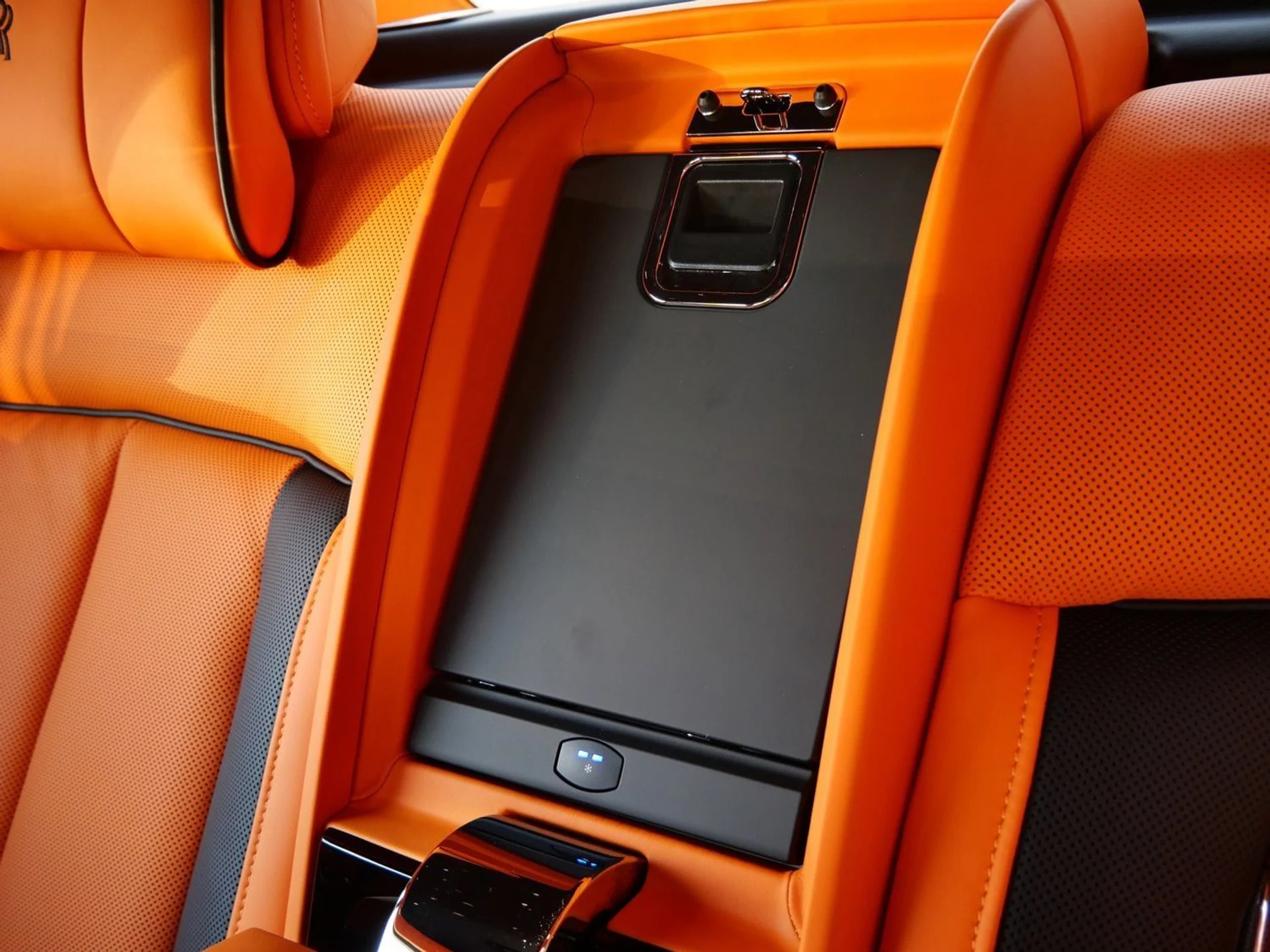 mph031_1073098330_2c7ba34af0fa2c0f3780e67ae8d193ccx_2c761704c1