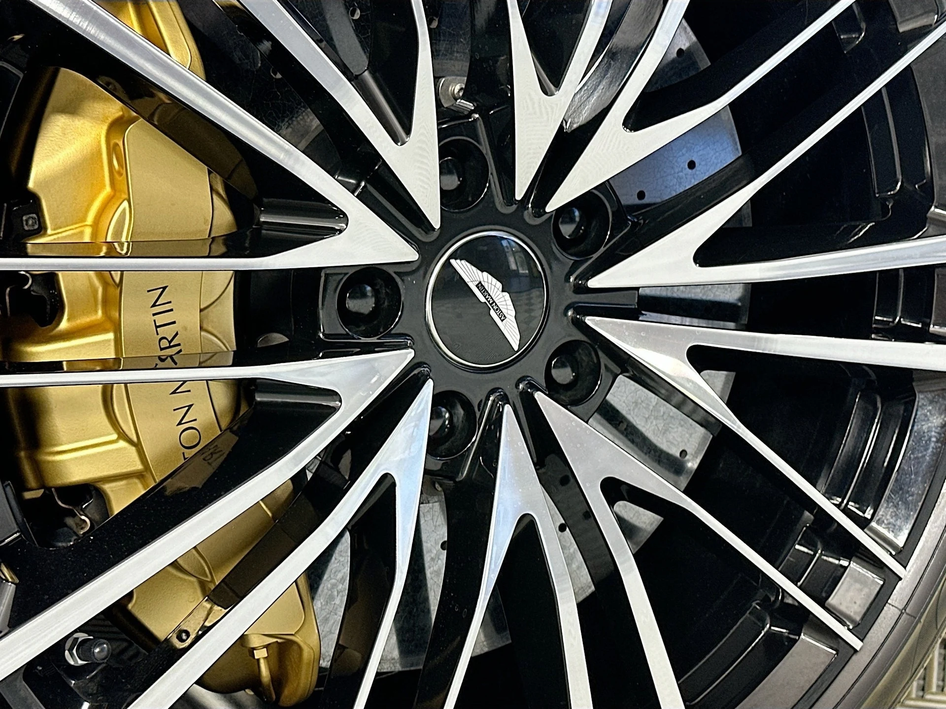 mph031_1076931317_32_bb4a8a6f77