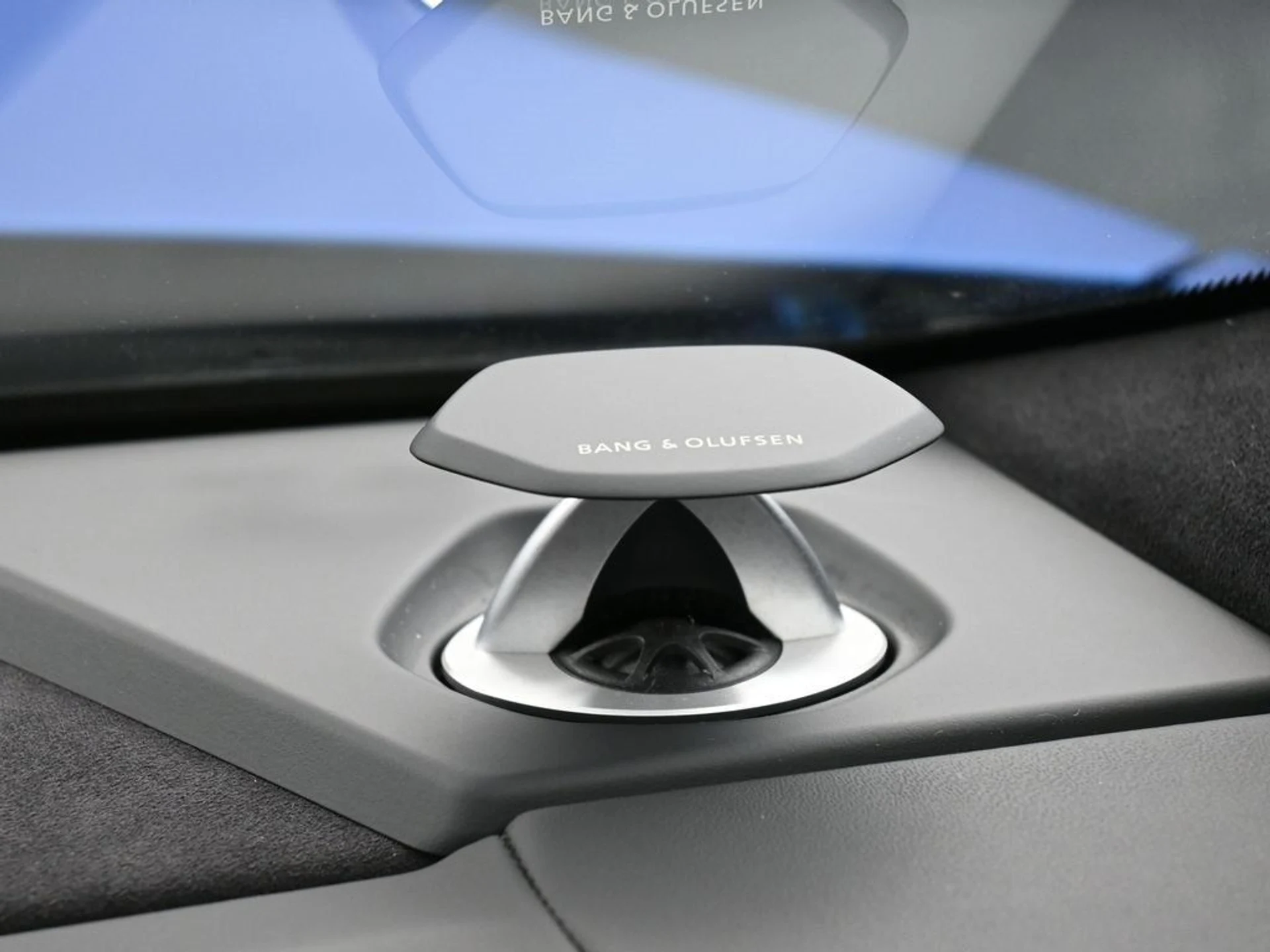 mph031_1078922861_4c1b245a53610e7b02897c6dad4fd77c_094790c262