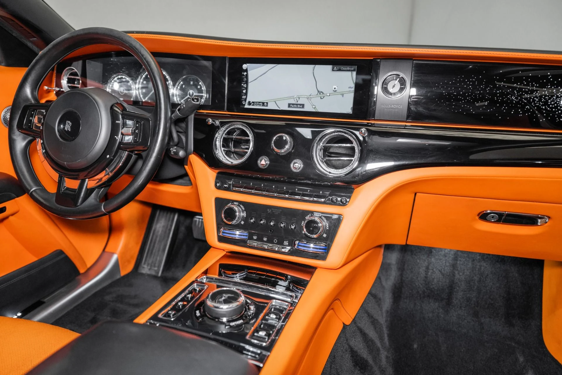mph031_1085183255_Used_2021_Rolls_Royce_Ghost_1753979325_1b3b7c04b8