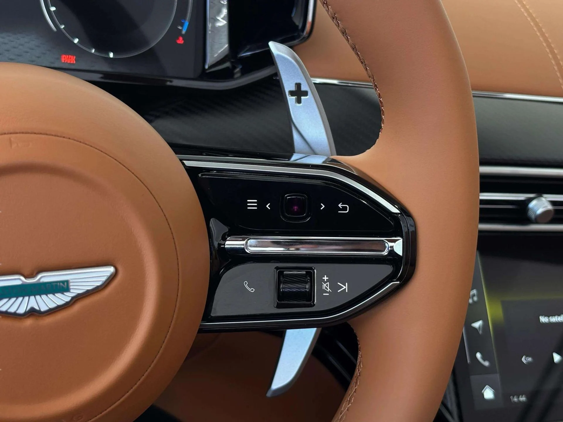 mph031_1086945311_ed1ab4ba_36b5_4f29_8a07_1e191dc01cf4_755f8fe501