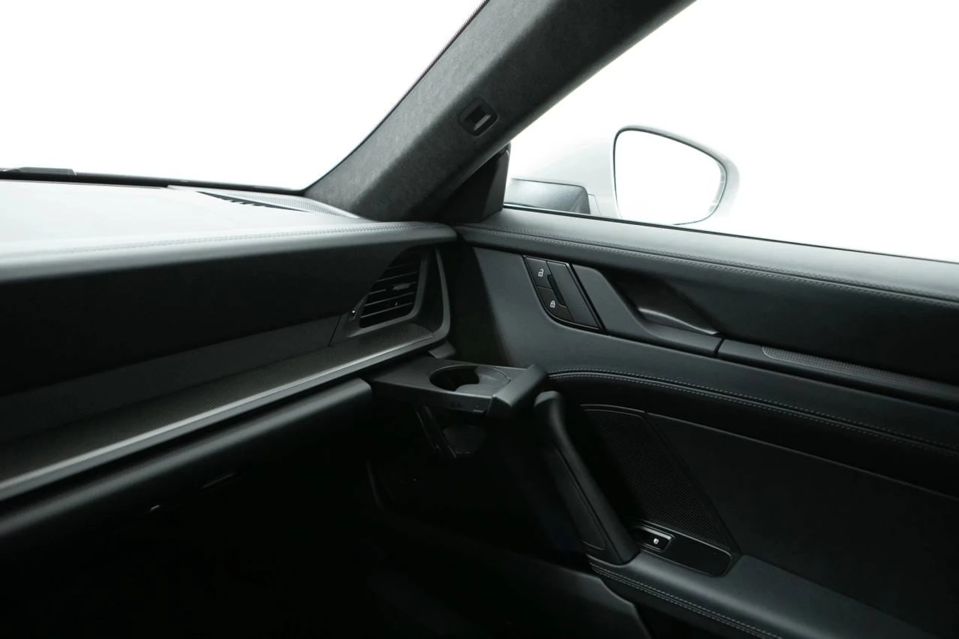 mph031_108792276_0d27c6c57e5753792ef1427f75ba5248x_210f127326