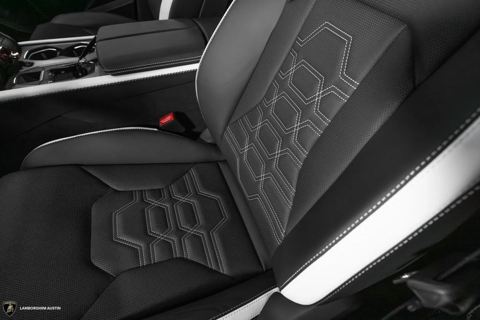 mph031_1089286816_774548b2413c15fa8763e82edc1e4ce0x_fe44fdb377