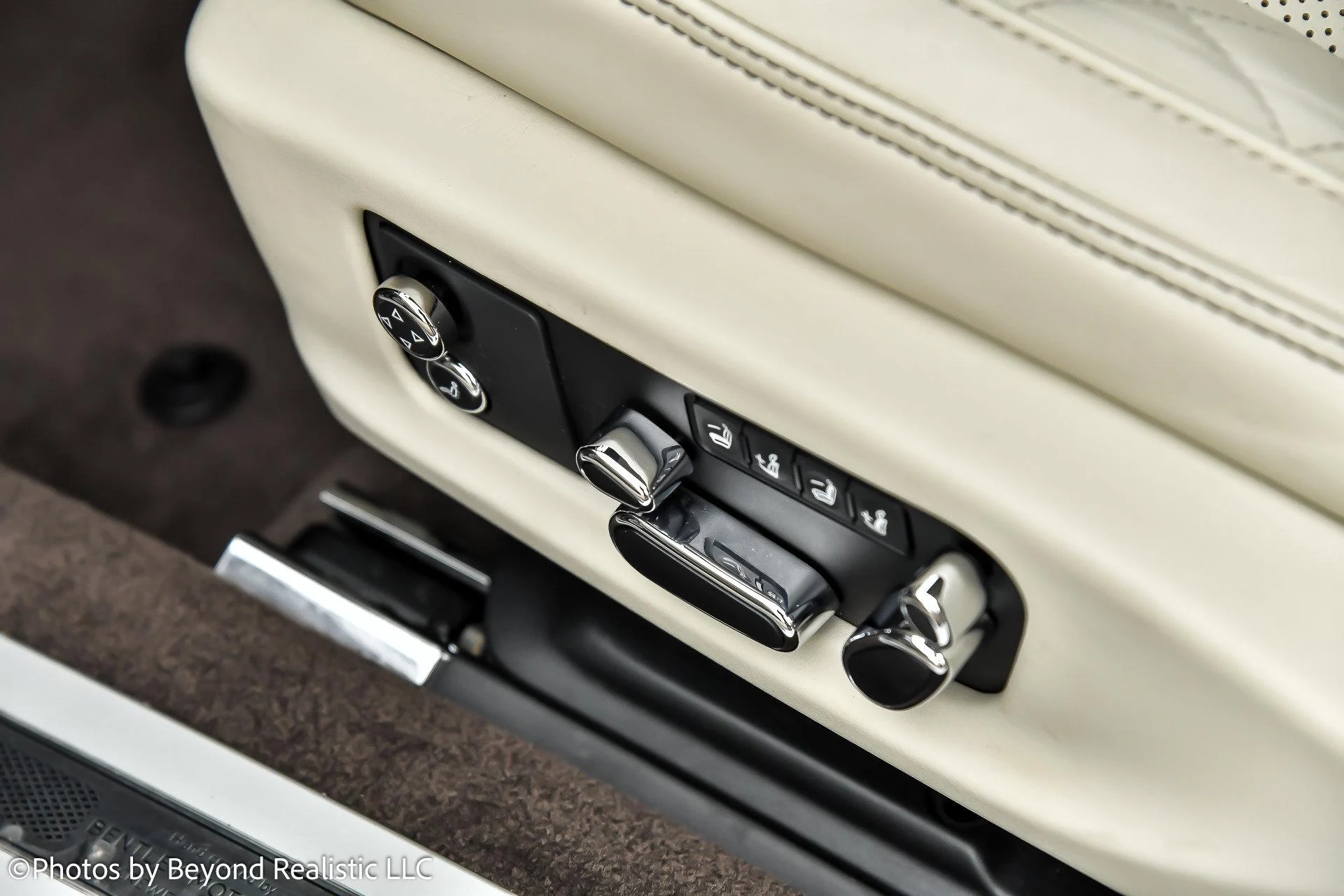 mph031_1097208007_Used_2020_Bentley_Continental_GT_Convertible_1763802361_76e8c57a85