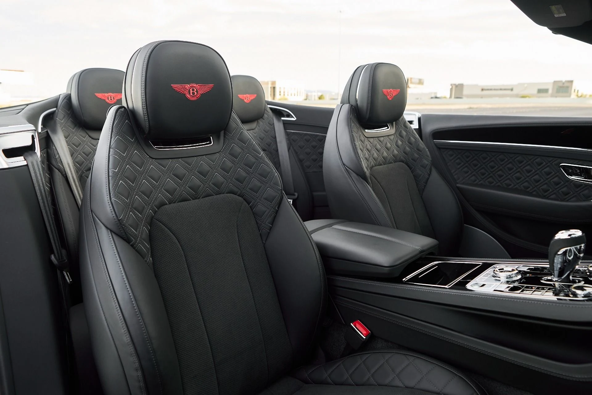 mph031_1103841087_Used_2024_Bentley_Continental_GT_V8_S_1764464392_878da67e31