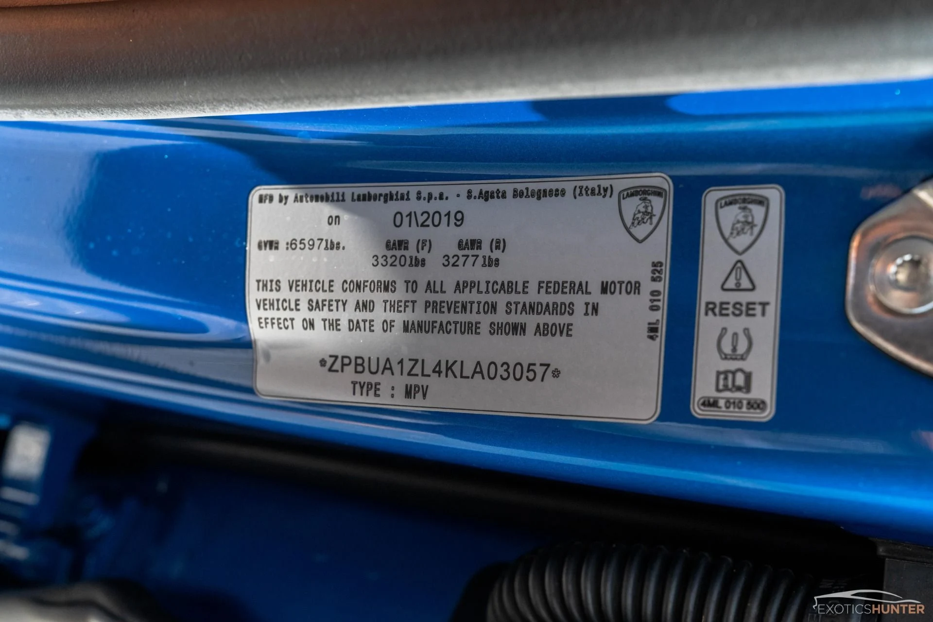 mph031_1111797080_Used_2019_Lamborghini_Urus_HIGH_266_K_Sticker_w_EVERY_Desirable_Option_1683572182_ebd3aef501