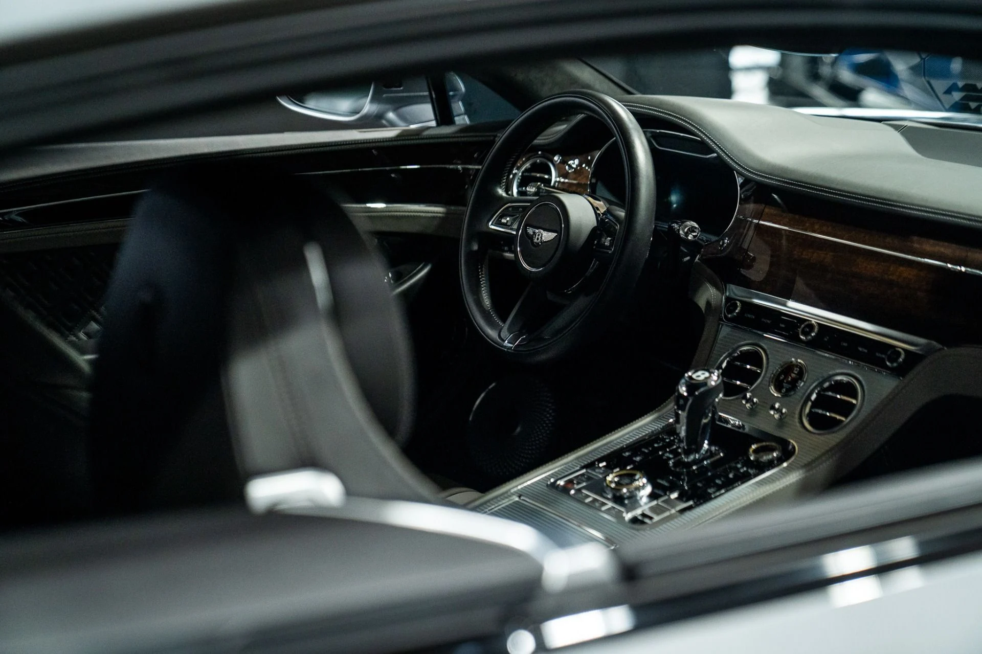 mph031_1112649893_Used_2022_Bentley_Continental_GT_V8_1769449336_319cd4a60c