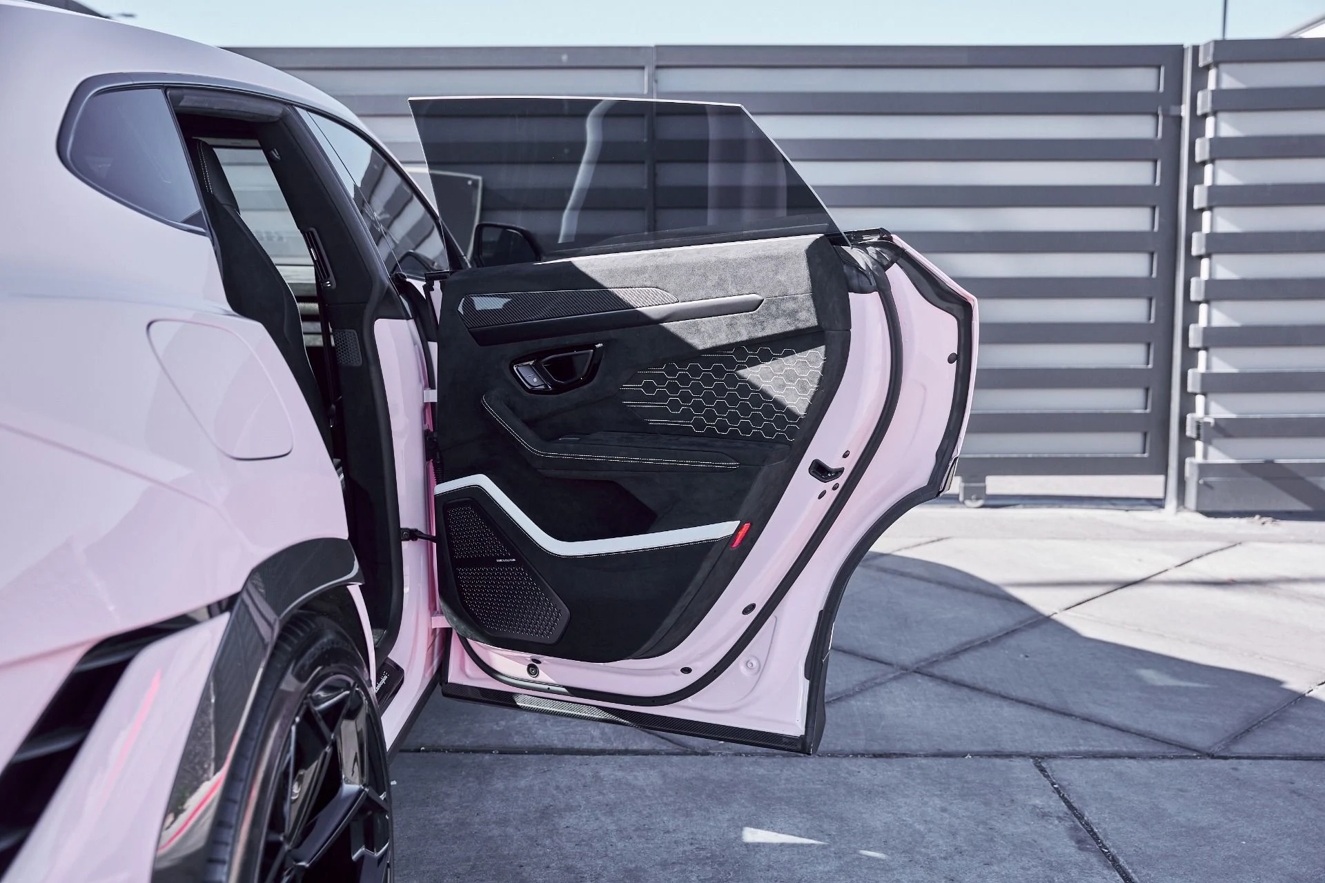 mph031_1123006558_Used_2024_Lamborghini_Urus_Performante_1767667952_a338ba8913