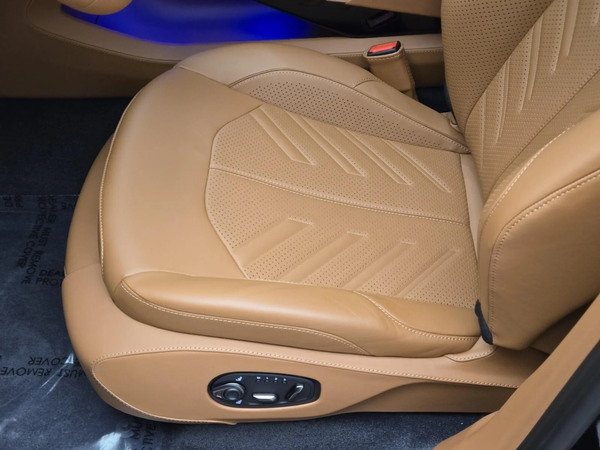 mph031_1123658964_New_2026_Aston_Martin_DBX_S_1776489482_6a376c98c2