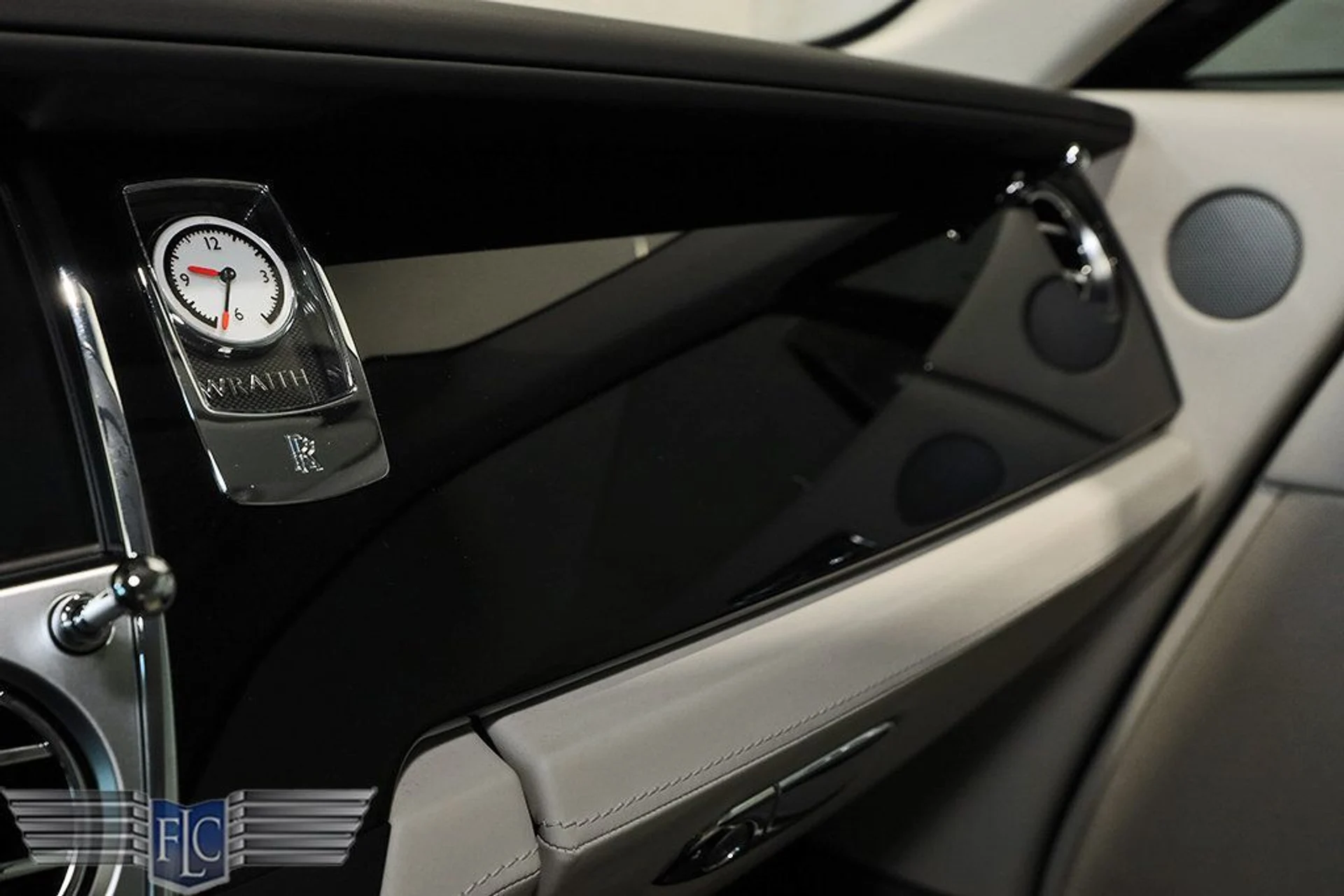 mph031_1132715585_used_2015_rolls_royce_wraith_2drcoupe_9689_22975127_32_1024_a320fd7d89