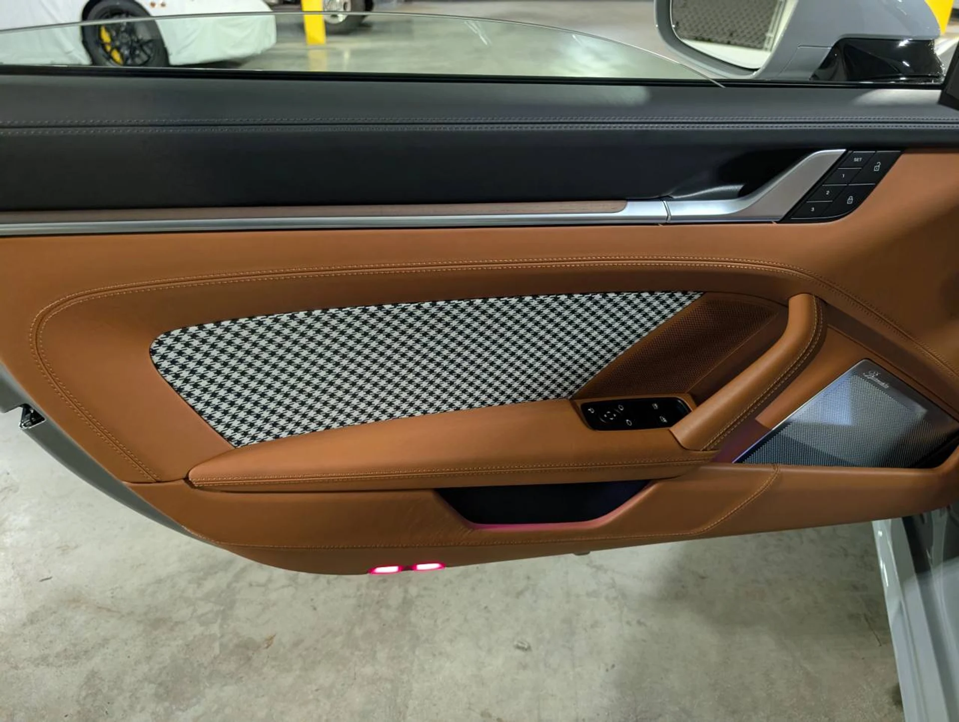 mph031_1159026378_2d95ddc868e4a621d0bb746bd8aad7a2x_671bc8dc05