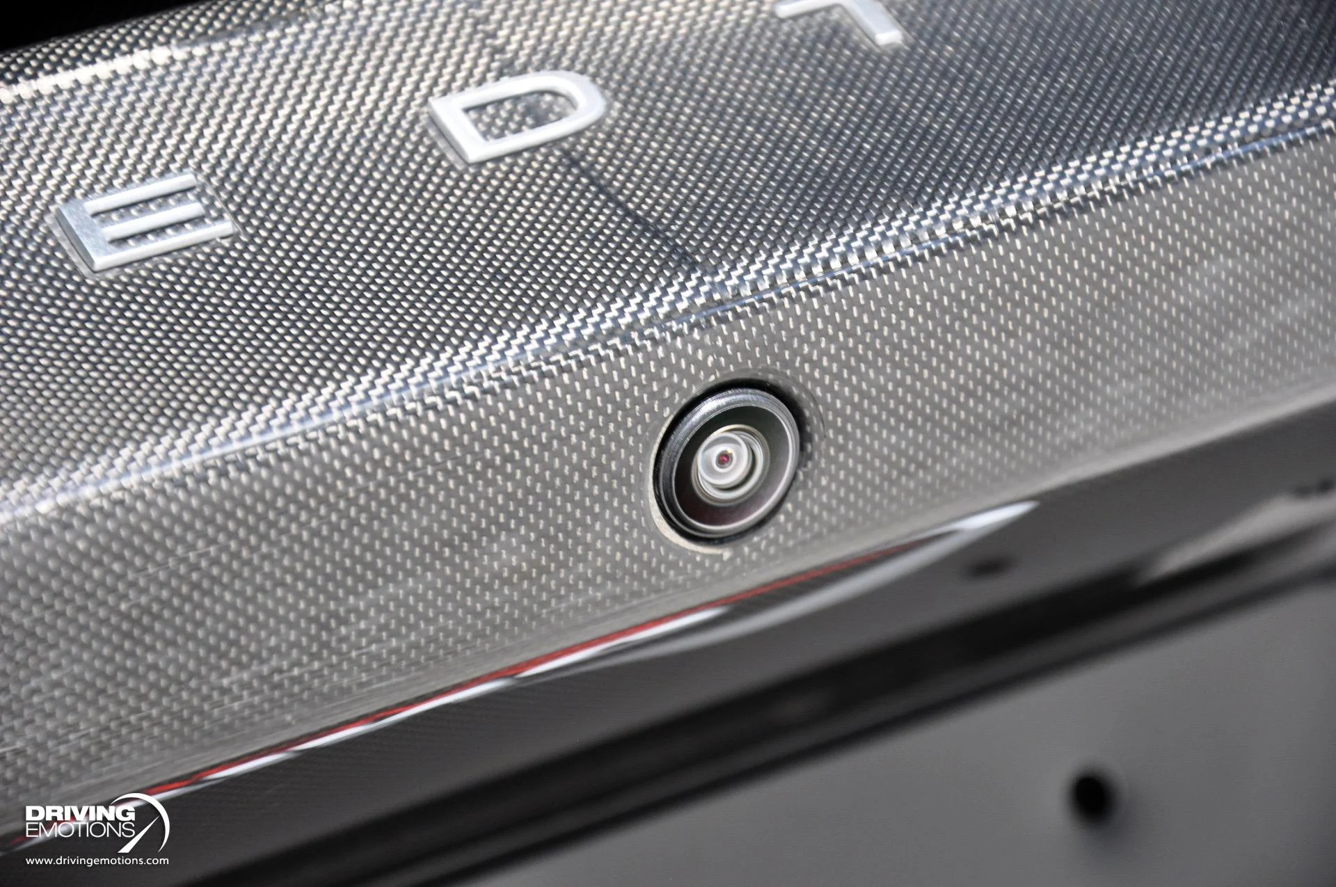 mph031_1160386522_821_p32_l_40195c761d