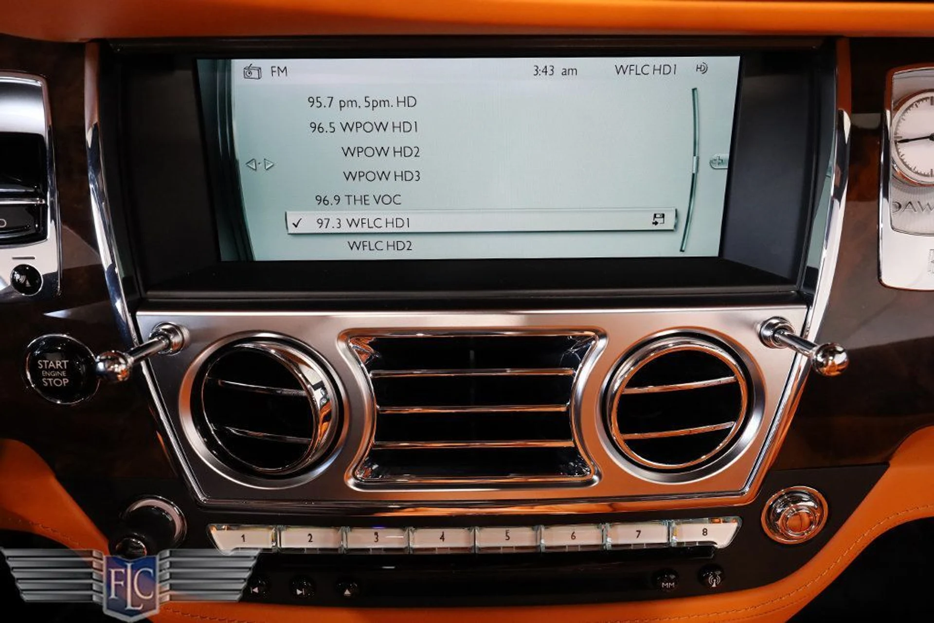 mph031_1160793809_used_2017_rolls_royce_dawn_convertible_9689_22999334_32_1024_d11ca35b63