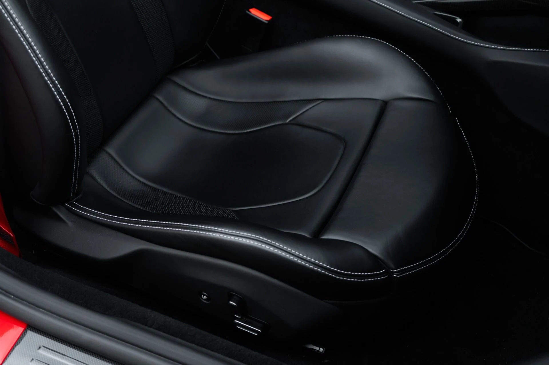 mph031_1162586960_Used_2019_Ferrari_Portofino_1768420452_9ae71936b7