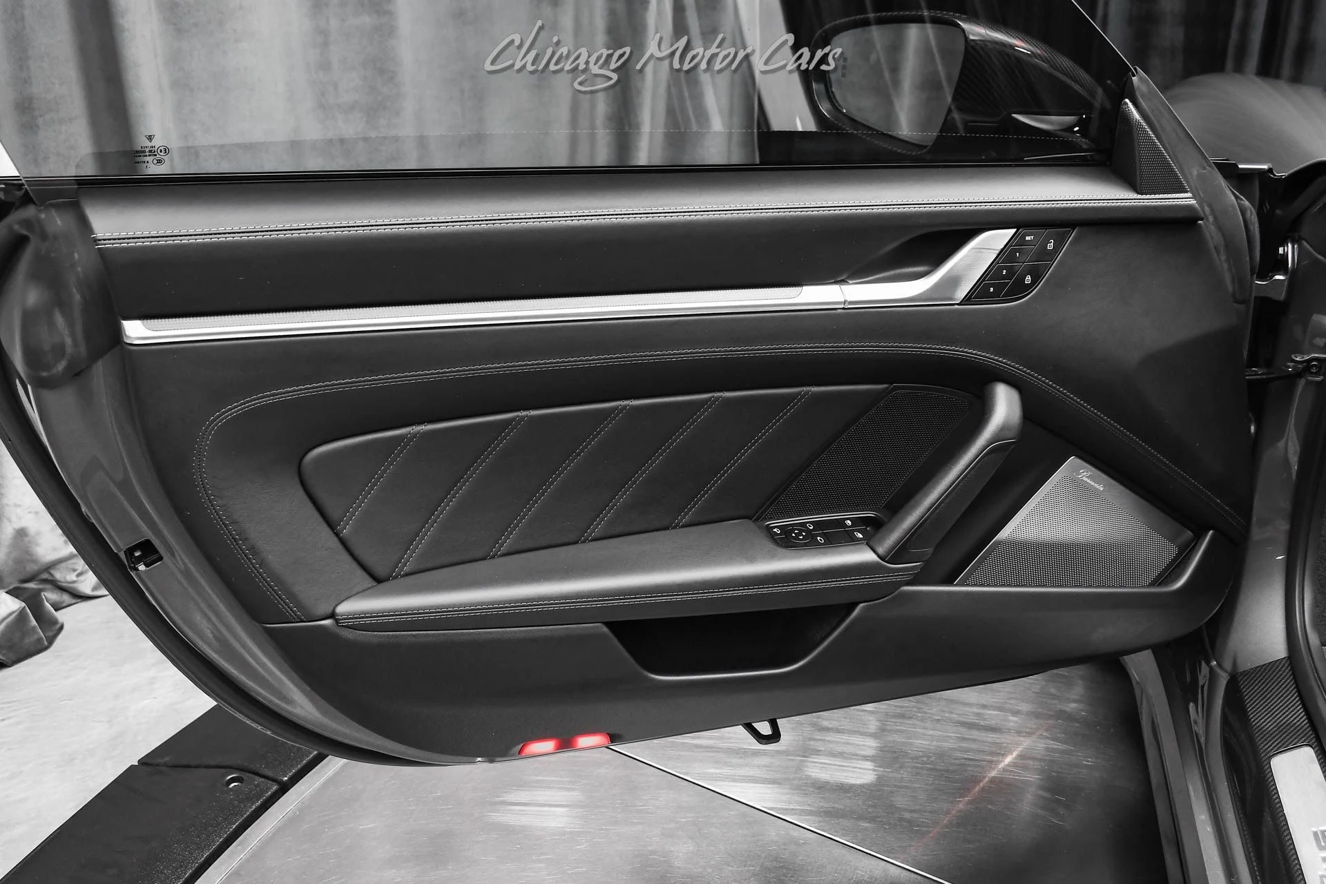 mph031_116501594_12811_p32_l_91ffbc39e2