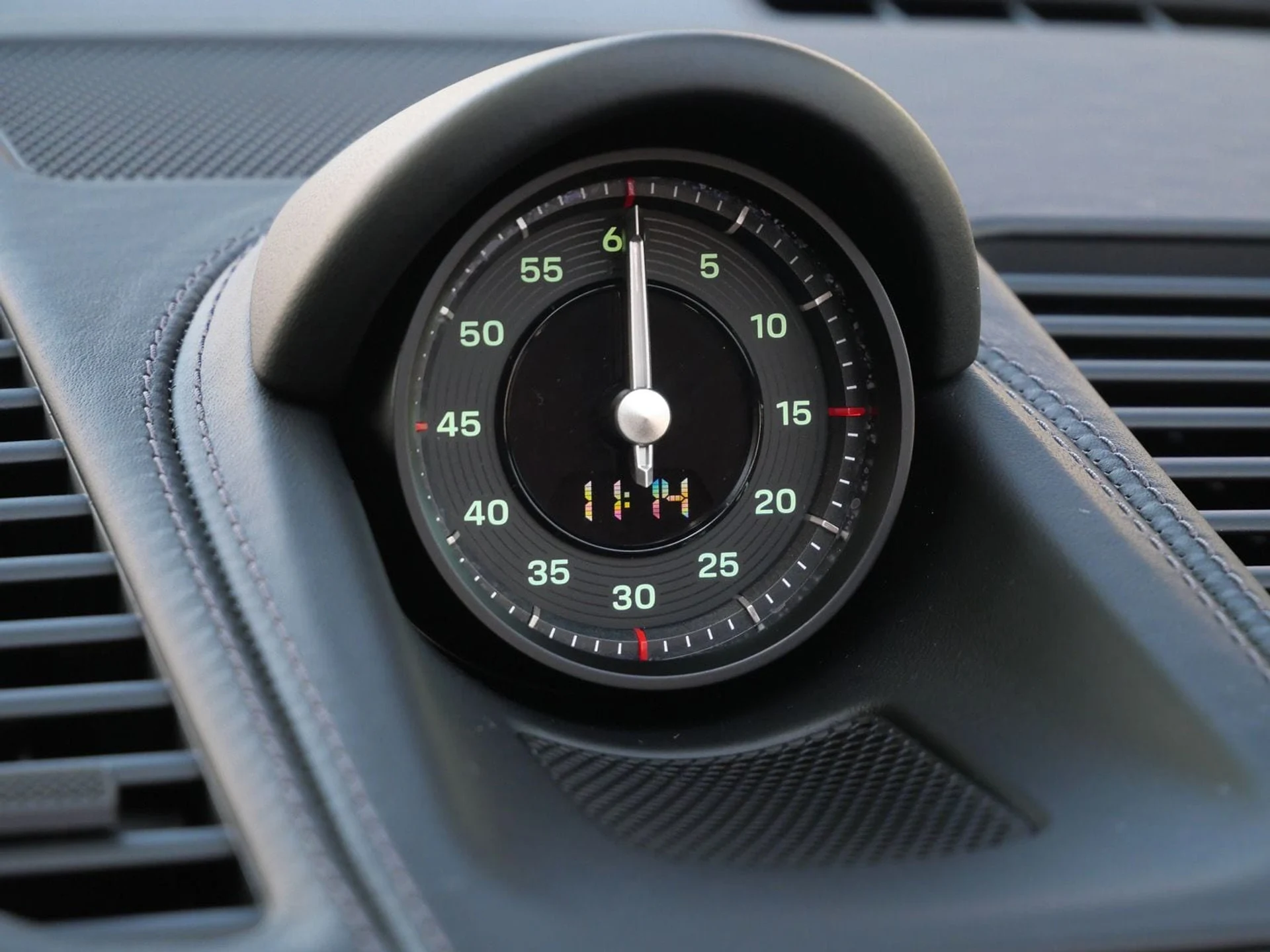 mph031_1173919275_d7f0d01a62d2ee1e17b515cd8b8f5c26x_9855bac703