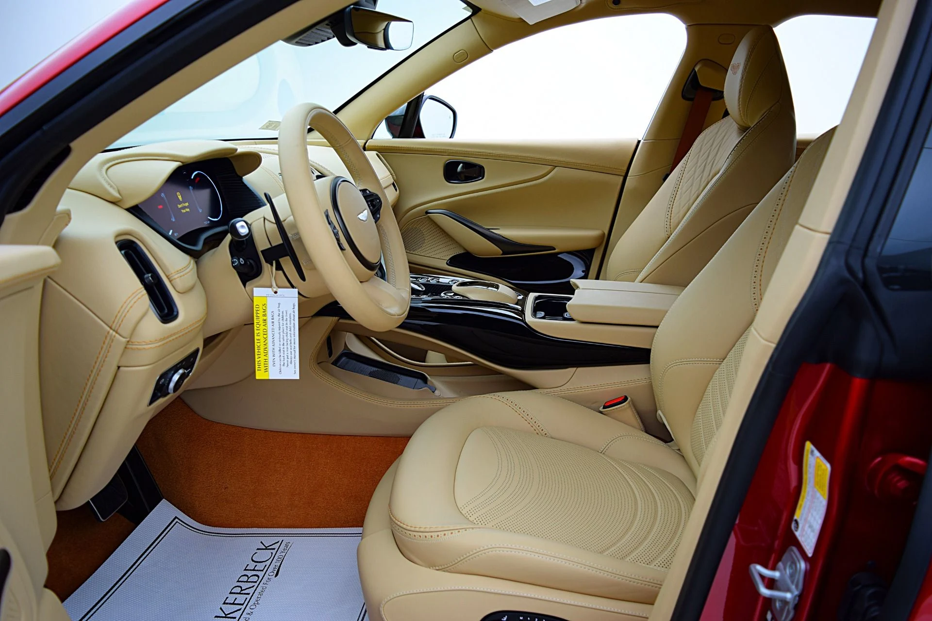mph031_1176757918_Used_2023_Aston_Martin_DBX_707_f2d6e7e689