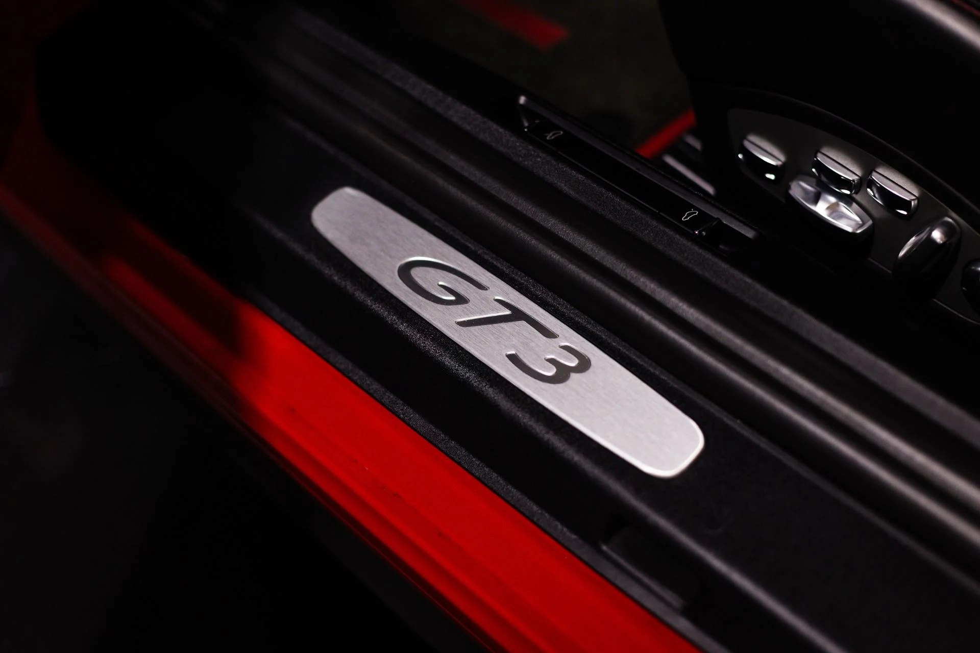 mph031_1181942810_Used_2014_Porsche_911_GT_3_Updated_G_Motor_Guards_Red_1774500822_6632ac1431